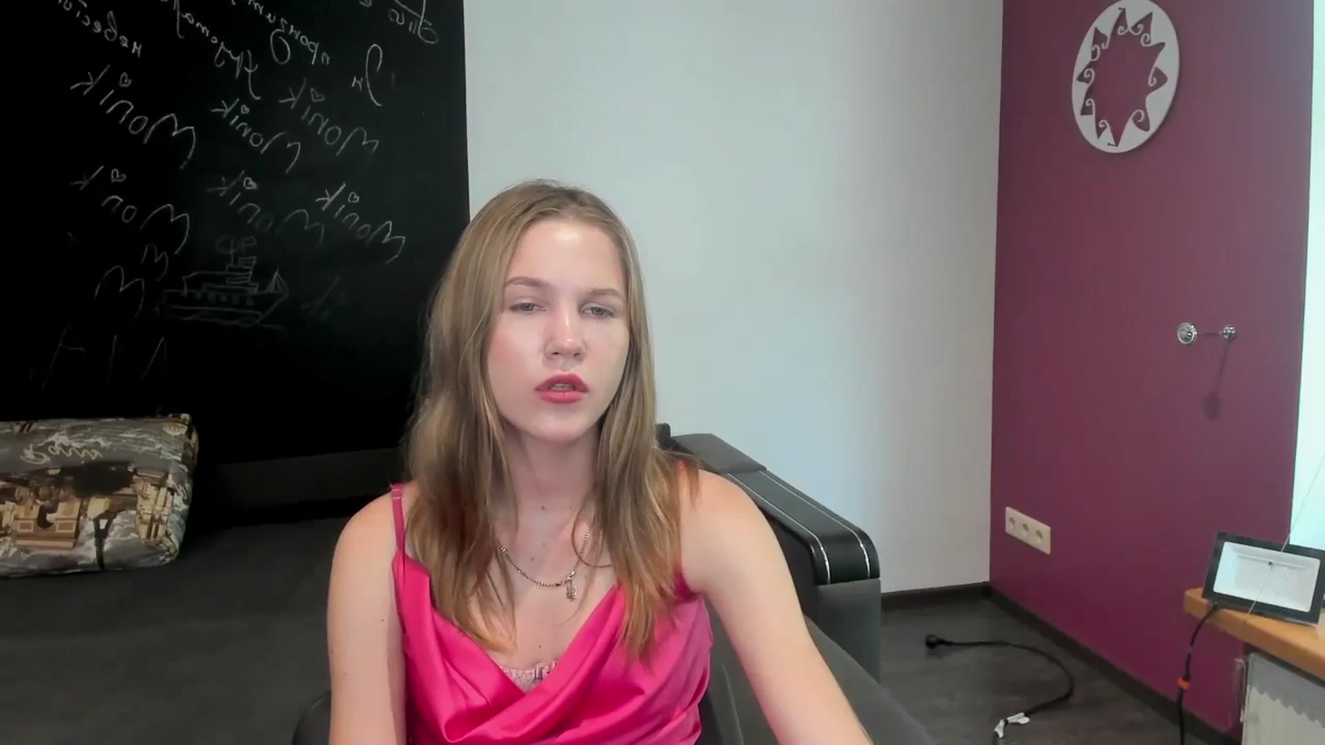 Gallery image thumbnail from Kate_Lewiss's myfreecams stream on, 06/18/2024, 11:01 image 6 of 20