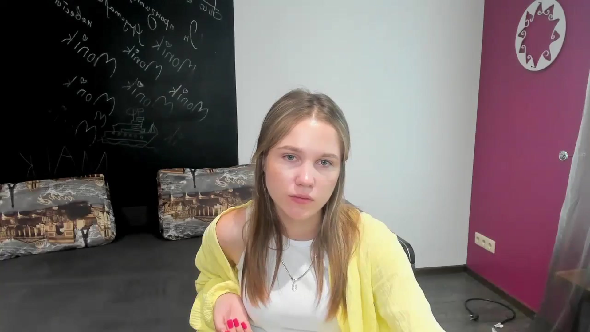 Gallery image thumbnail from Kate_Lewiss's myfreecams stream on, 06/19/2024, 09:09 image 17 of 20