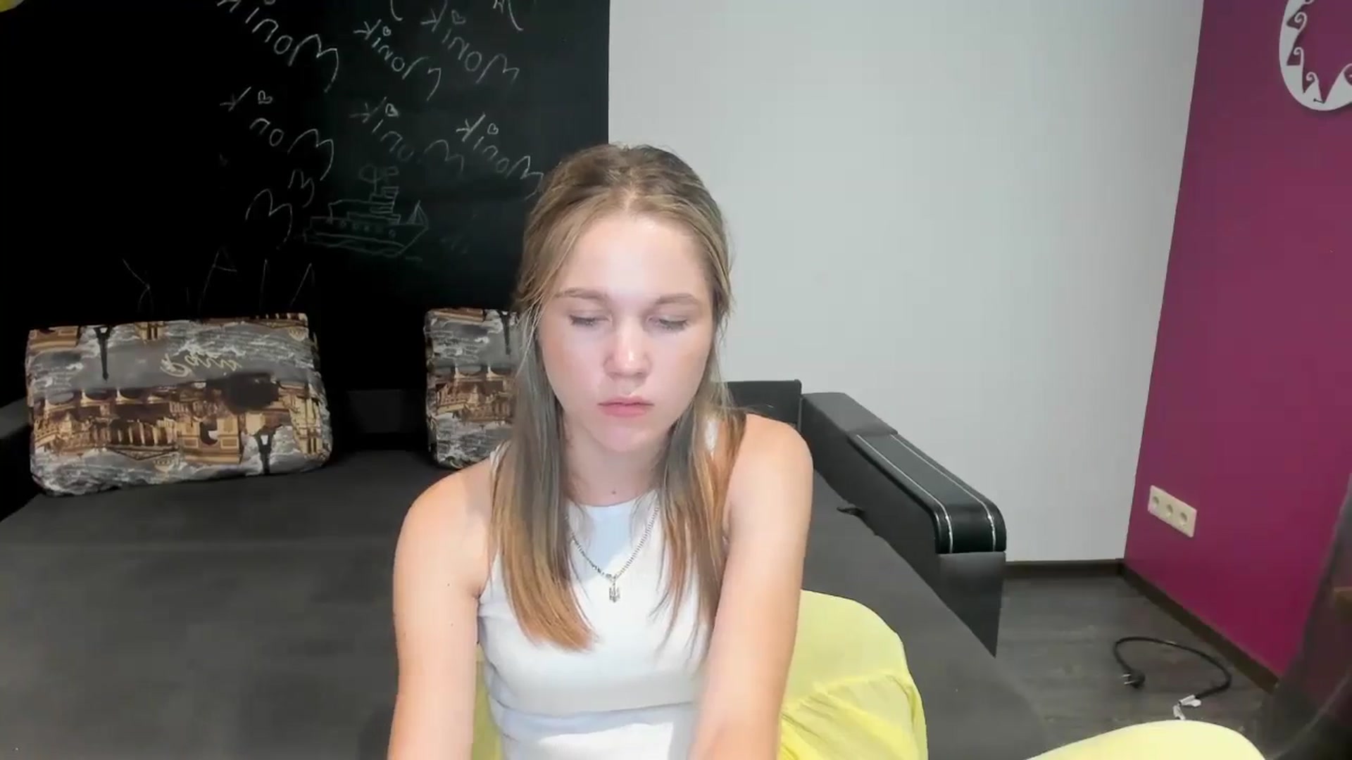 Gallery image thumbnail from Kate_Lewiss's myfreecams stream on, 06/19/2024, 10:55 image 16 of 20
