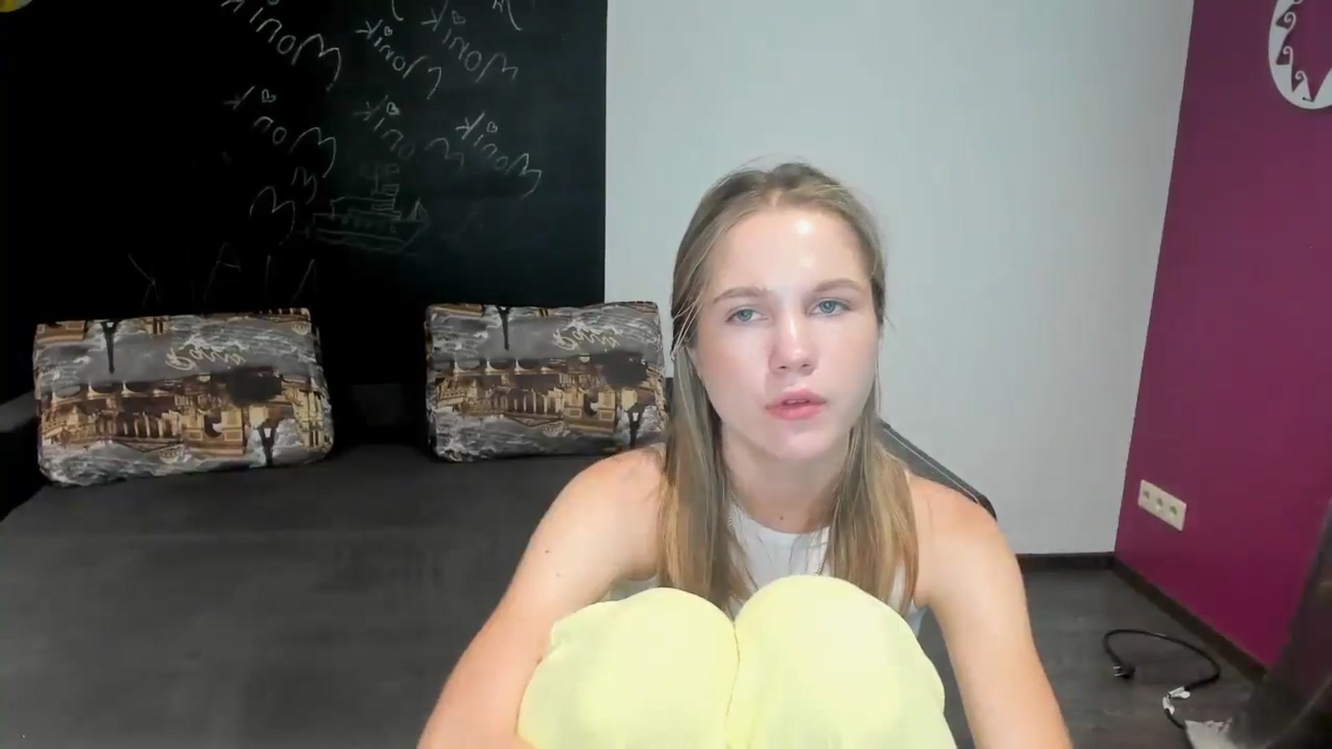 Gallery image thumbnail from Kate_Lewiss's myfreecams stream on, 06/19/2024, 10:55 image 10 of 20