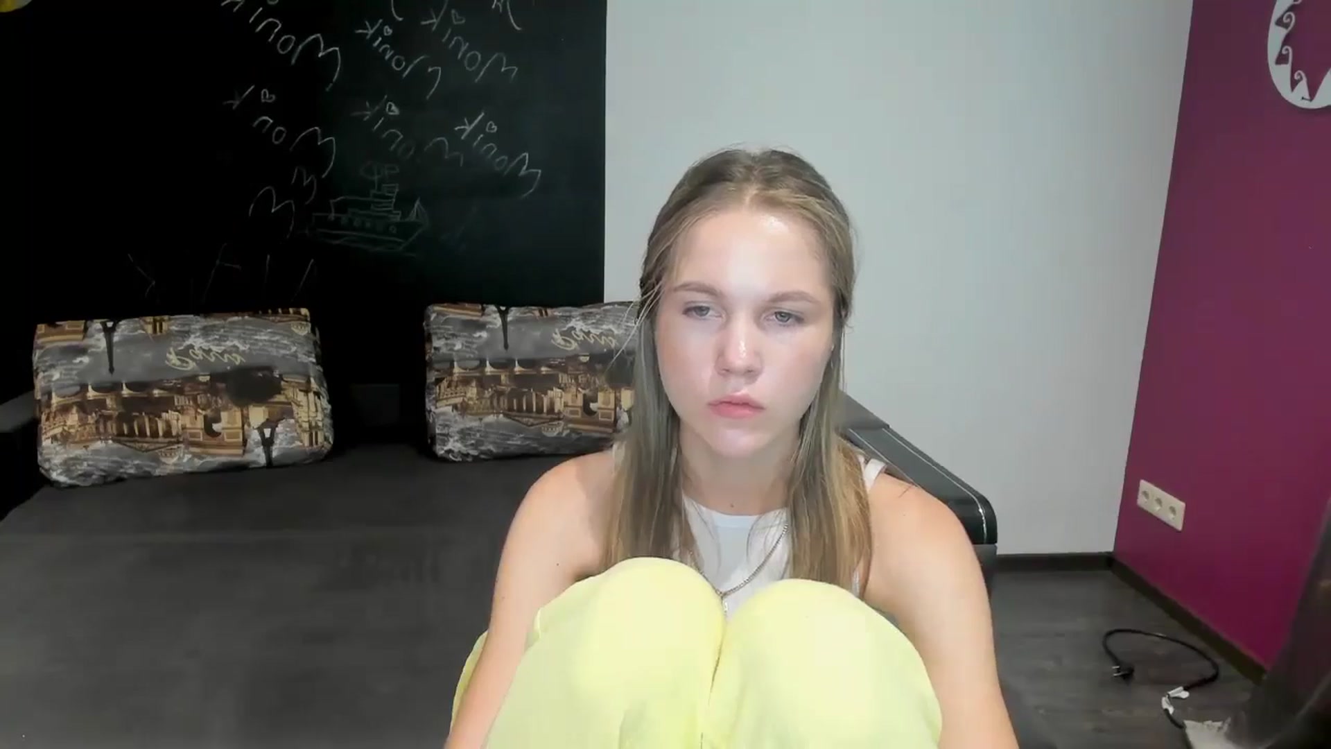 Gallery image thumbnail from Kate_Lewiss's myfreecams stream on, 06/19/2024, 10:55 image 6 of 20