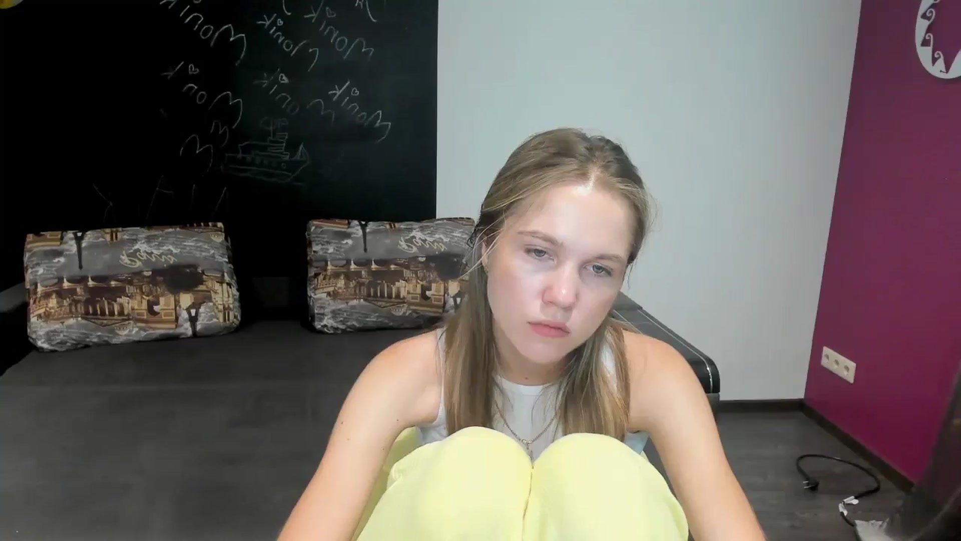 Gallery image thumbnail from Kate_Lewiss's myfreecams stream on, 06/19/2024, 10:55 image 11 of 20