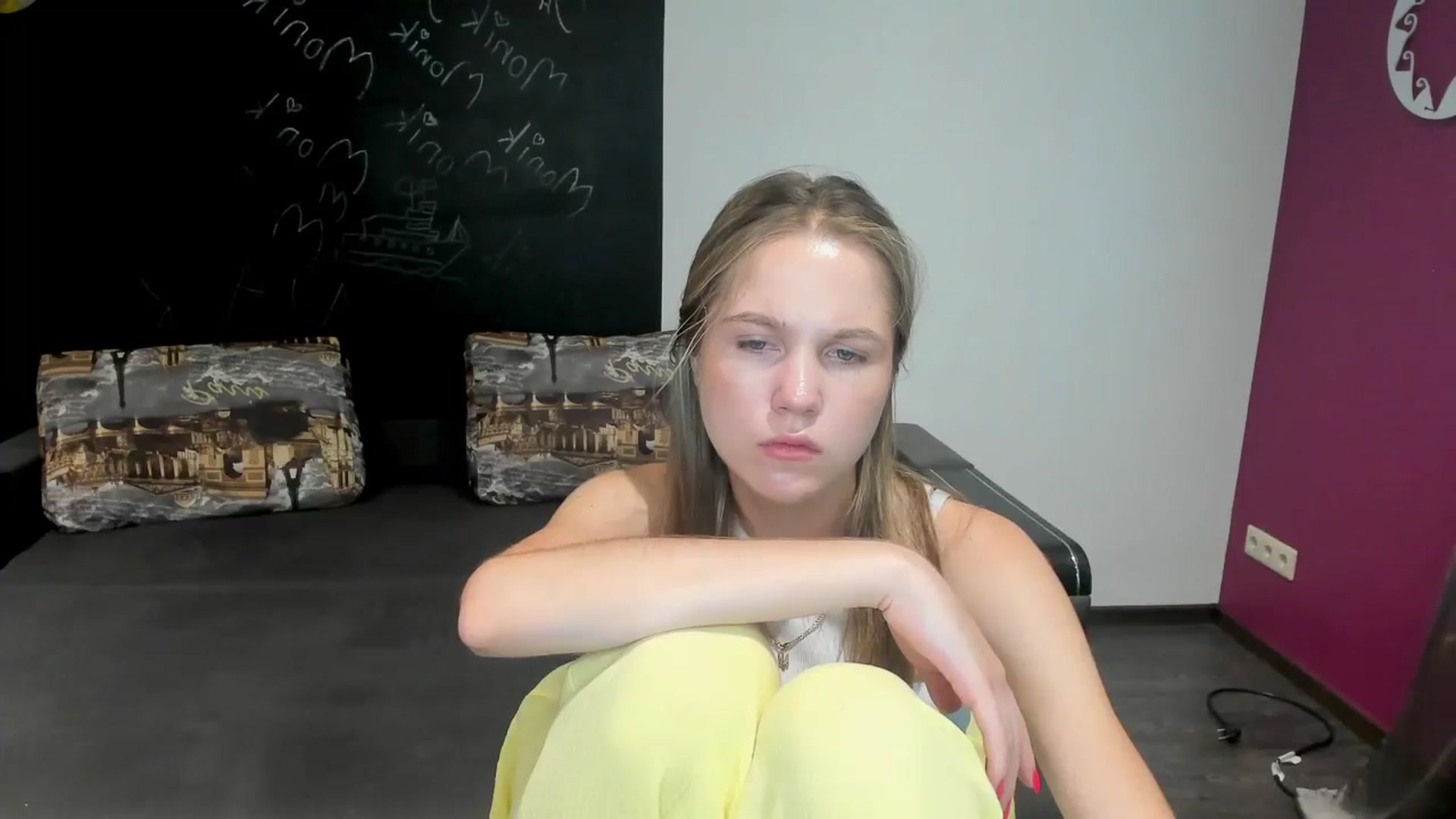 Gallery image thumbnail from Kate_Lewiss's myfreecams stream on, 06/19/2024, 10:55 image 7 of 20