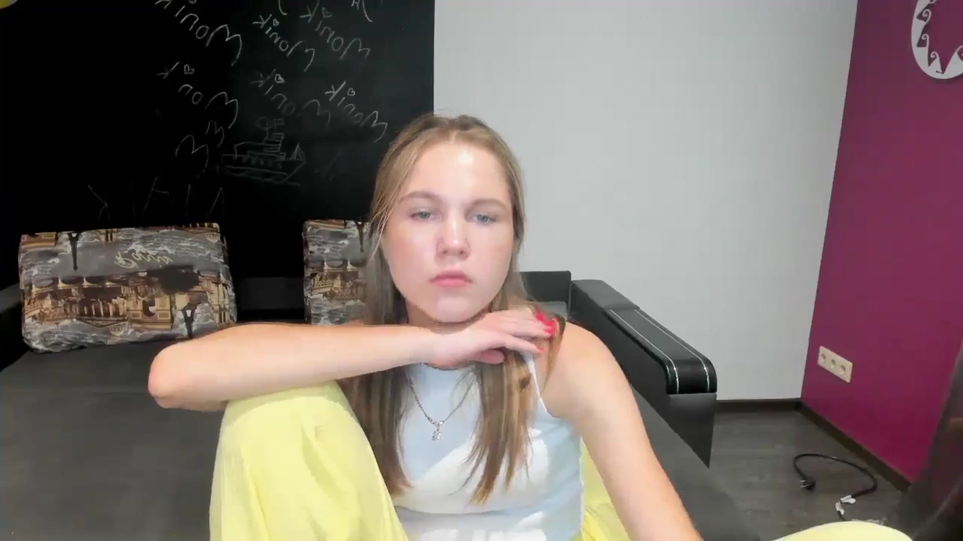 Gallery image thumbnail from Kate_Lewiss's myfreecams stream on, 06/19/2024, 10:55 image 17 of 20