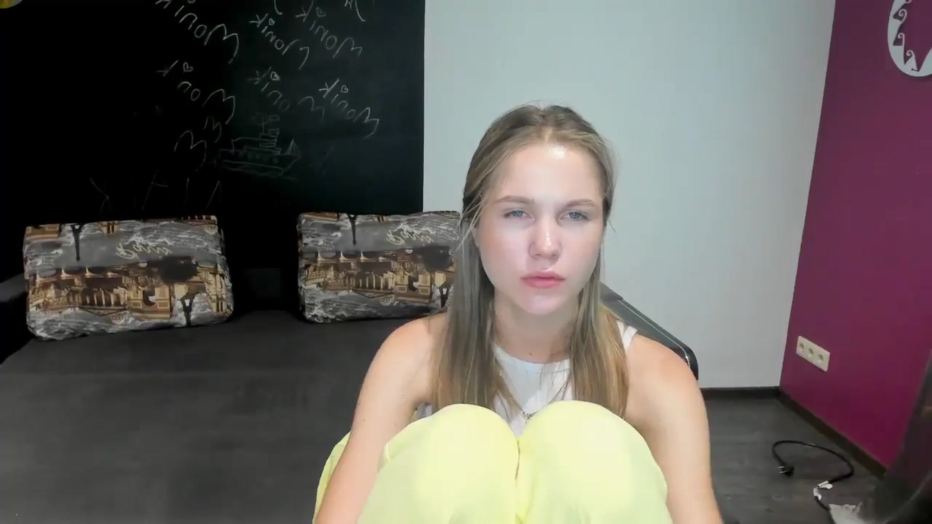 Gallery image thumbnail from Kate_Lewiss's myfreecams stream on, 06/19/2024, 10:55 image 9 of 20