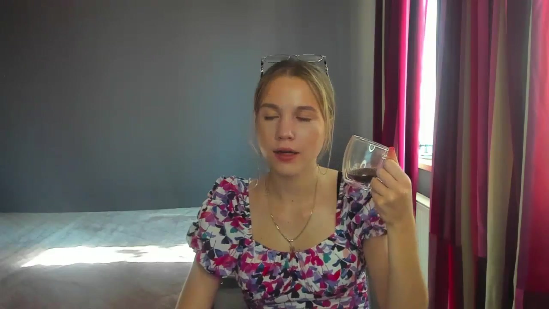 Gallery image thumbnail from Kate_Lewiss's myfreecams stream on, 06/20/2024, 05:59 image 17 of 20