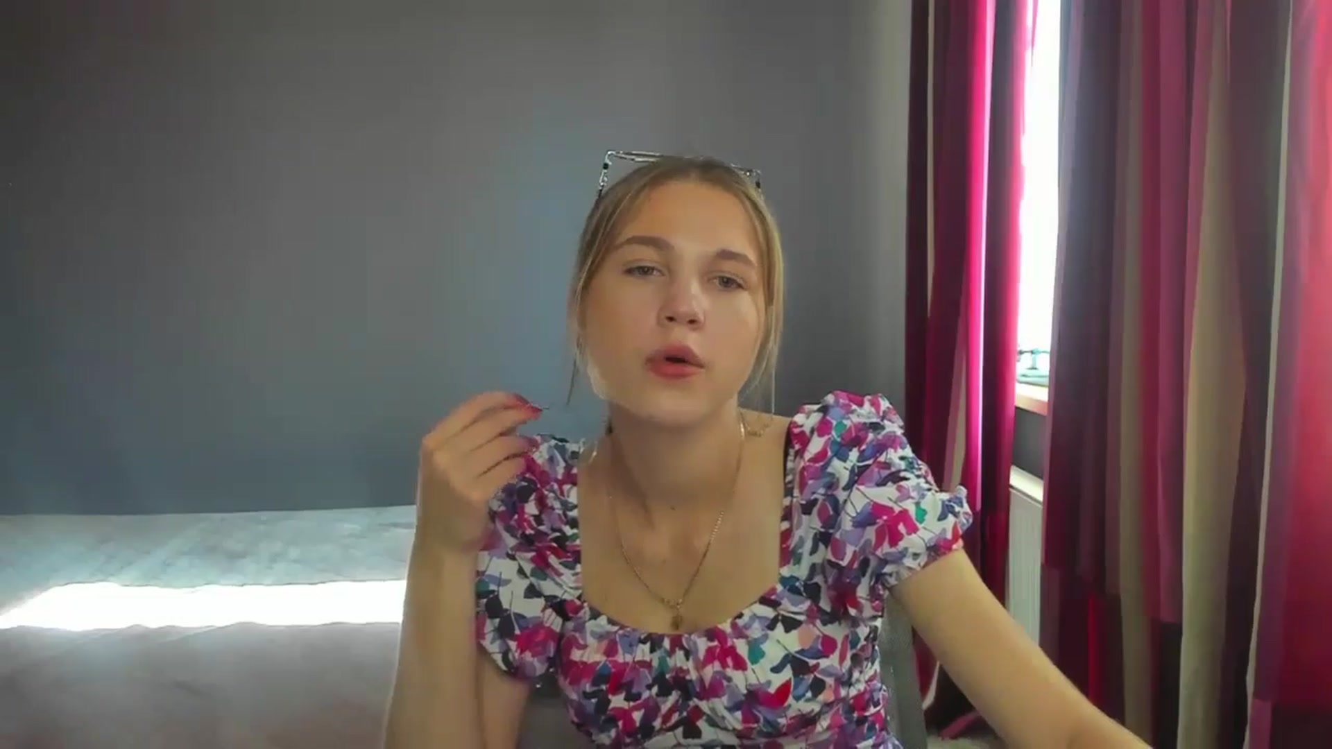 Gallery image thumbnail from Kate_Lewiss's myfreecams stream on, 06/20/2024, 05:59 image 3 of 20