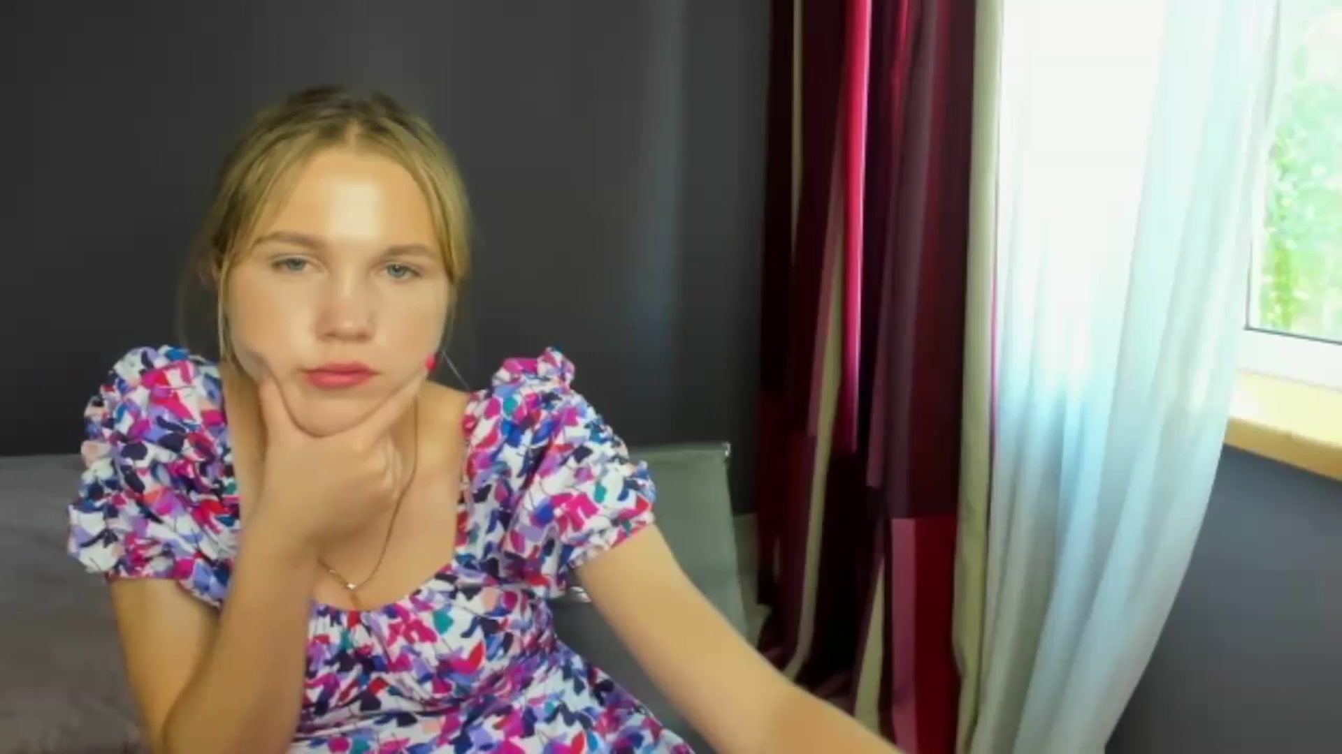 Gallery image thumbnail from Kate_Lewiss's myfreecams stream on, 06/20/2024, 10:44 image 4 of 20