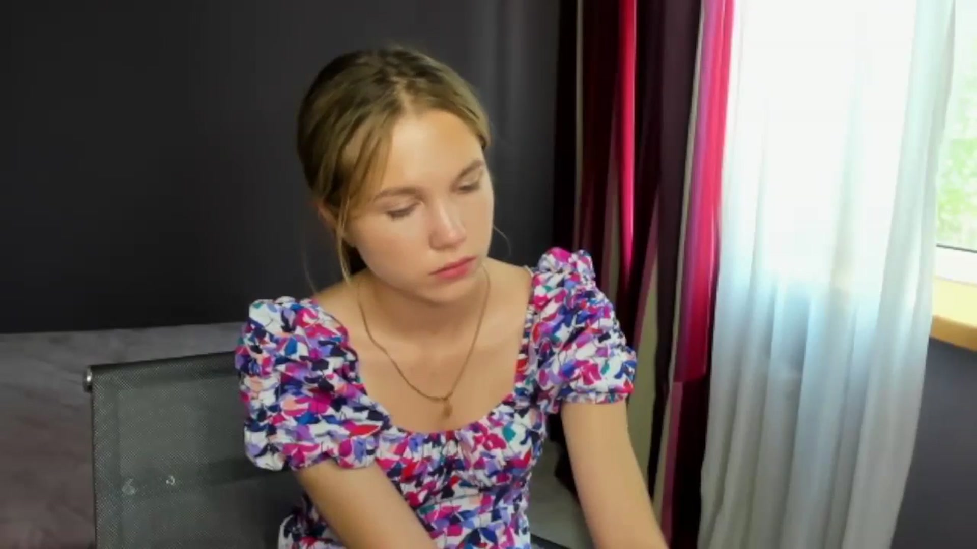 Gallery image thumbnail from Kate_Lewiss's myfreecams stream on, 06/20/2024, 11:01 image 8 of 20