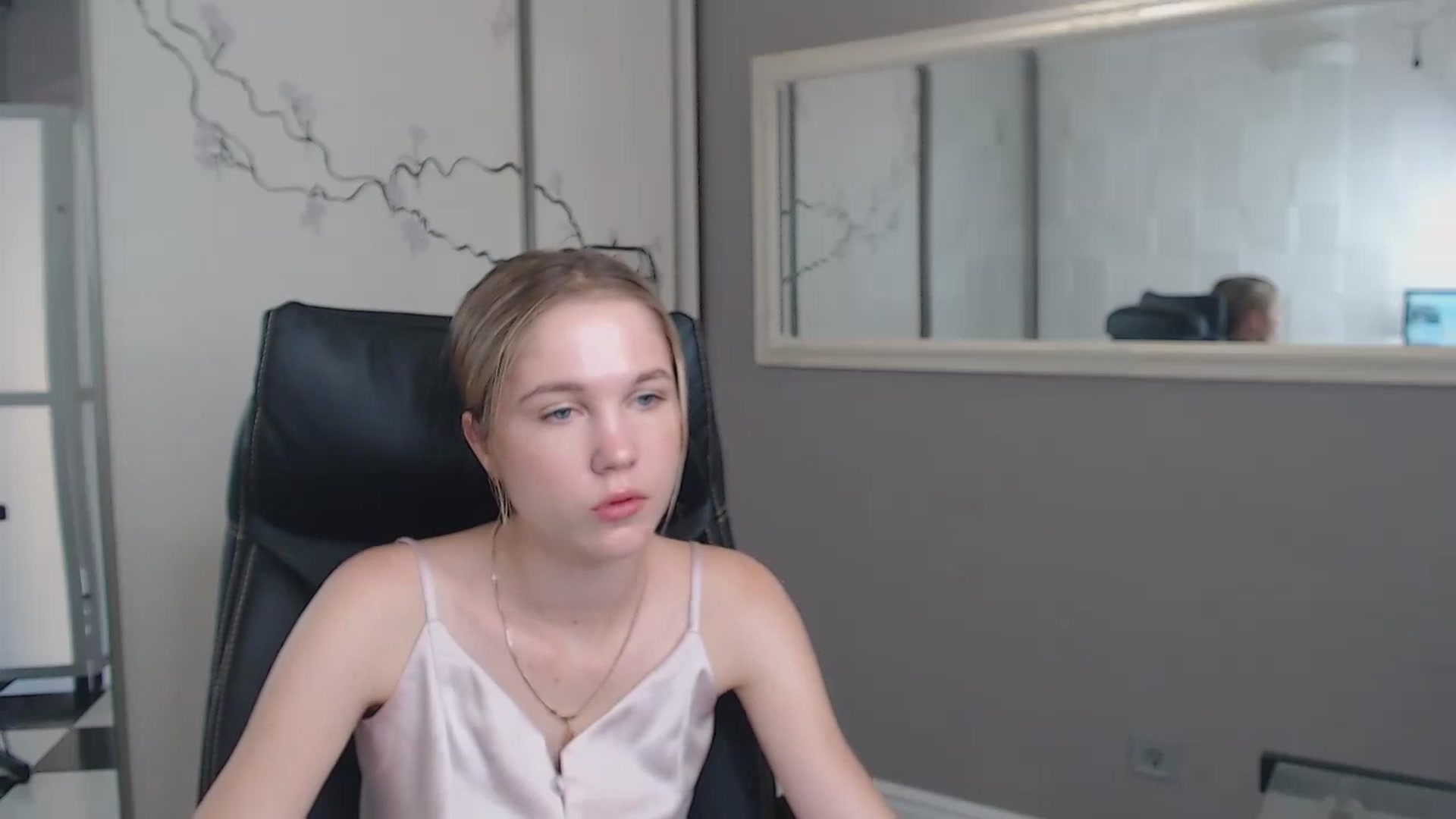 Gallery image thumbnail from Kate_Lewiss's myfreecams stream on, 06/23/2024, 07:30 image 15 of 20
