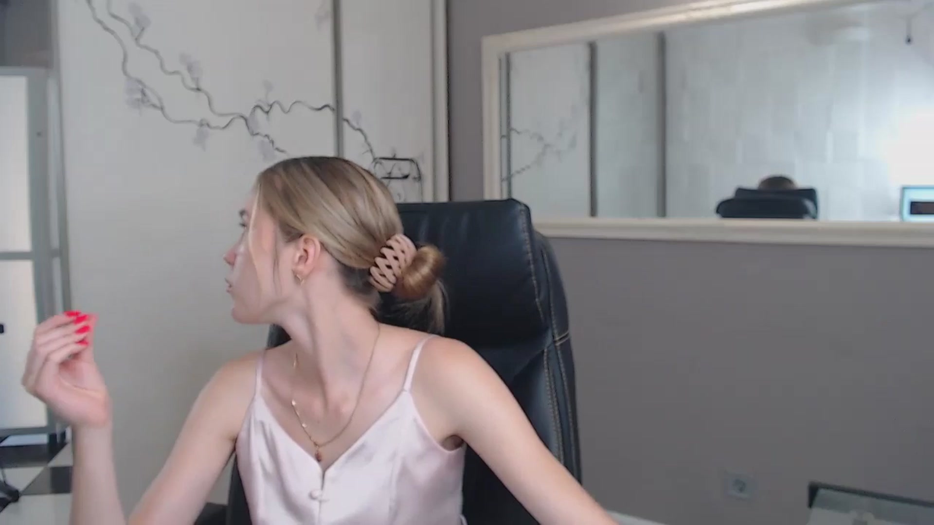 Gallery image thumbnail from Kate_Lewiss's myfreecams stream on, 06/23/2024, 07:30 image 13 of 20
