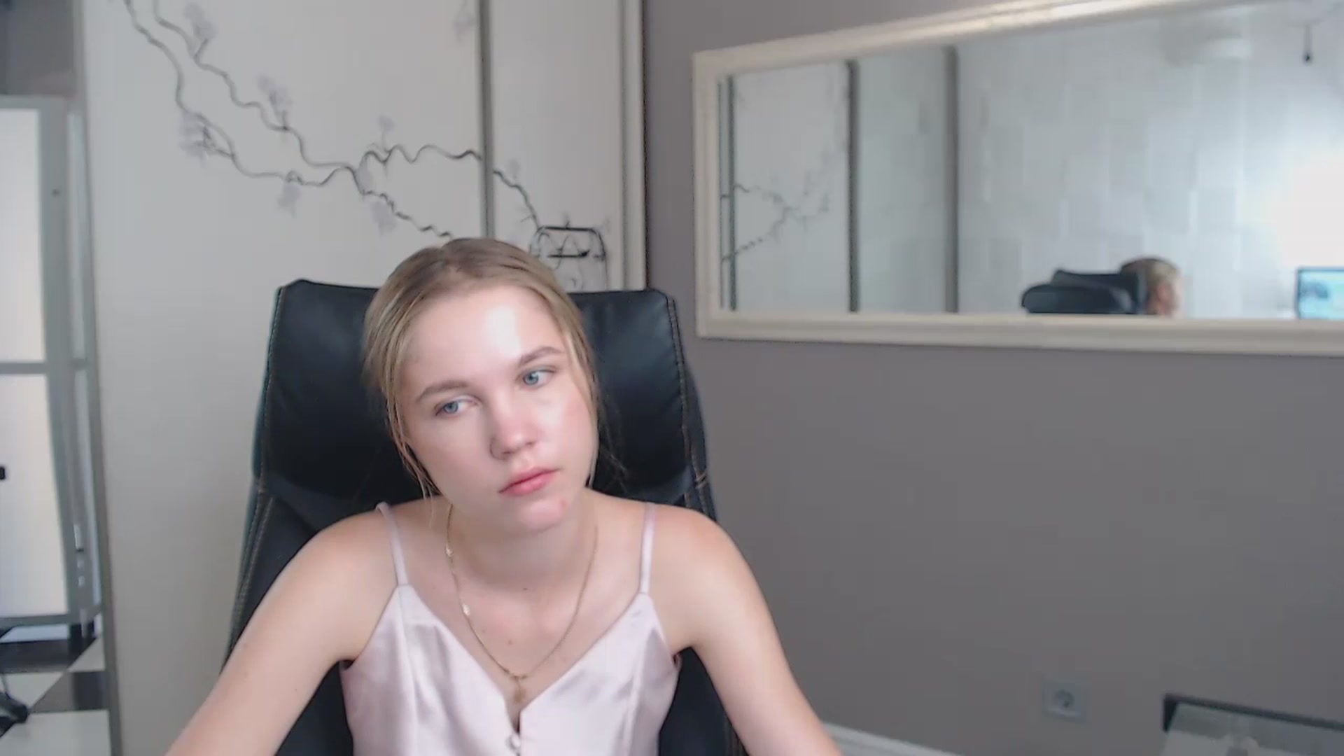 Gallery image thumbnail from Kate_Lewiss's myfreecams stream on, 06/23/2024, 07:30 image 18 of 20