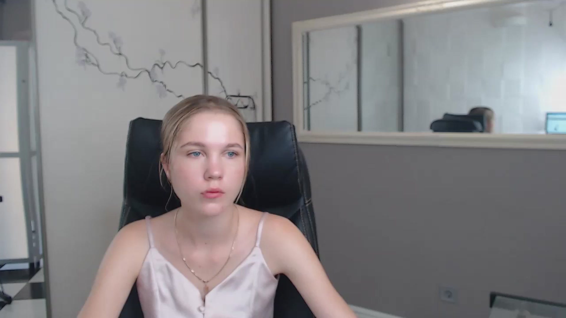 Gallery image thumbnail from Kate_Lewiss's myfreecams stream on, 06/23/2024, 07:30 image 16 of 20
