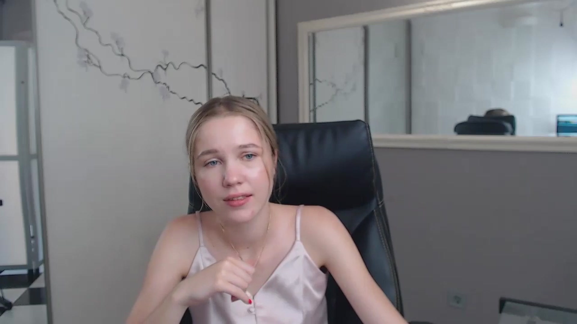Gallery image thumbnail from Kate_Lewiss's myfreecams stream on, 06/23/2024, 09:49 image 7 of 20