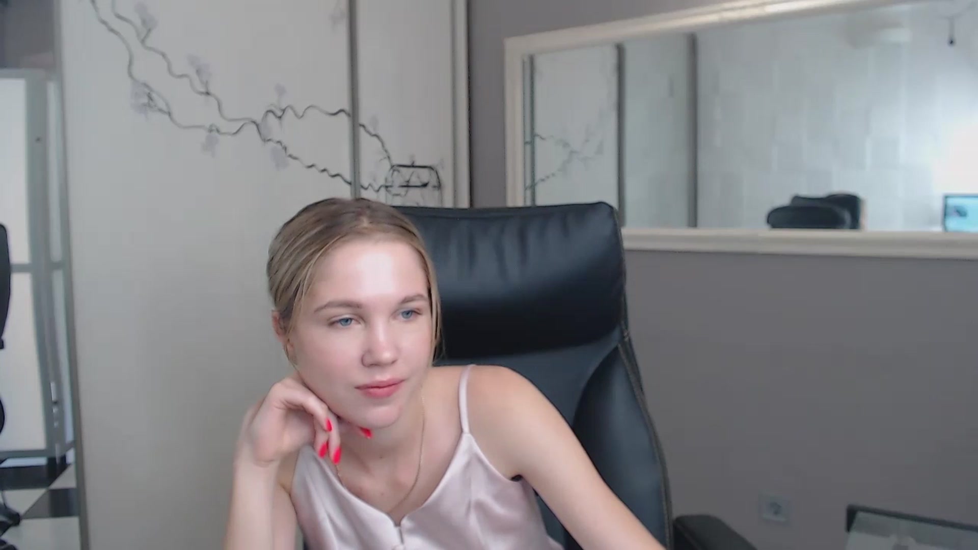 Gallery image thumbnail from Kate_Lewiss's myfreecams stream on, 06/23/2024, 09:49 image 6 of 20