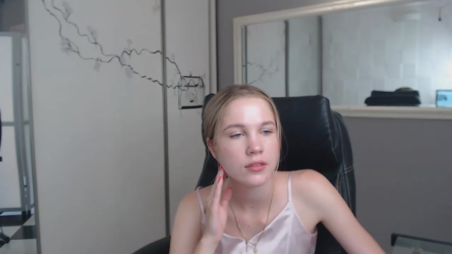 Gallery image thumbnail from Kate_Lewiss's myfreecams stream on, 06/23/2024, 09:49 image 13 of 20
