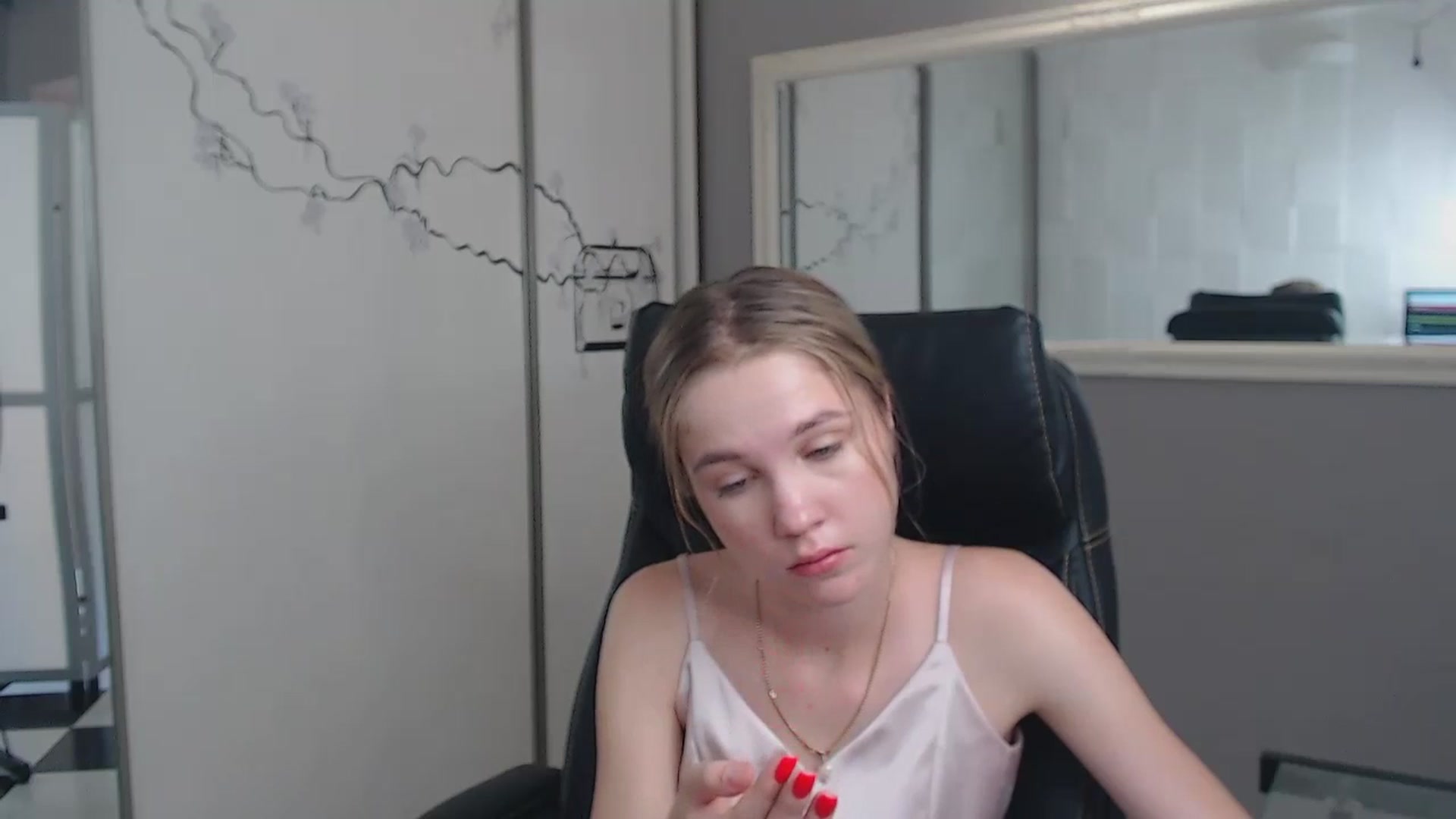 Gallery image thumbnail from Kate_Lewiss's myfreecams stream on, 06/23/2024, 09:49 image 14 of 20