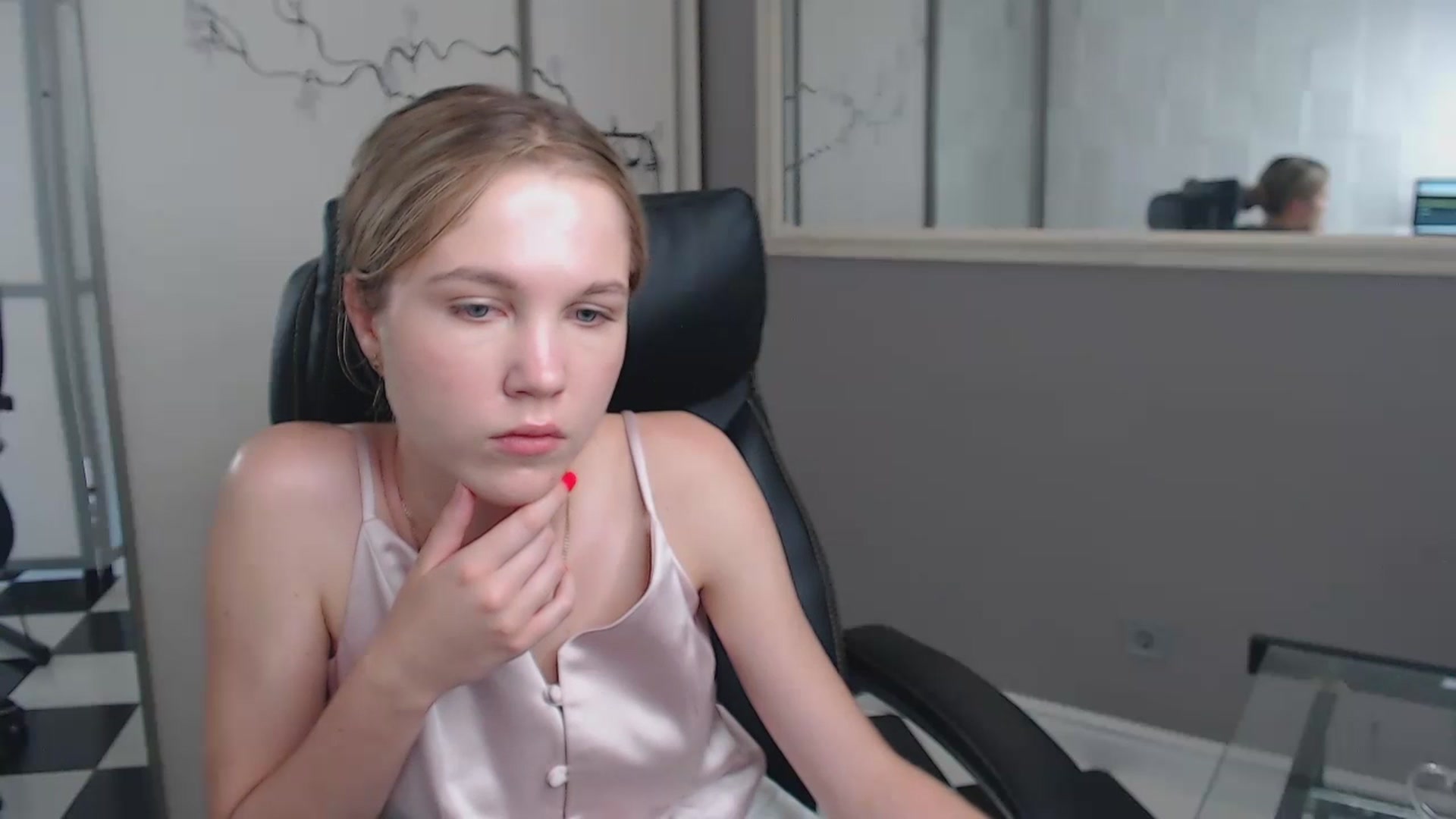 Gallery image thumbnail from Kate_Lewiss's myfreecams stream on, 06/23/2024, 11:03 image 7 of 20
