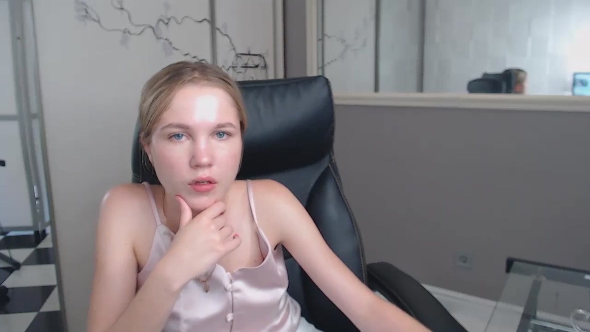 Gallery image thumbnail from Kate_Lewiss's myfreecams stream on, 06/23/2024, 11:03 image 9 of 20