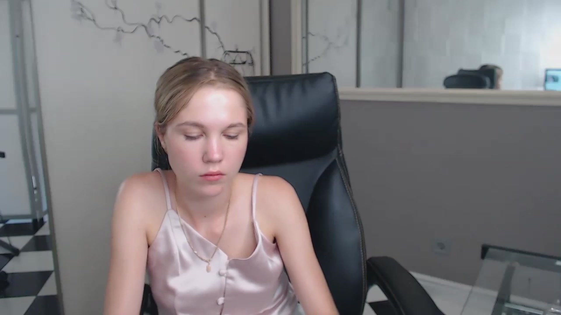Gallery image thumbnail from Kate_Lewiss's myfreecams stream on, 06/23/2024, 11:03 image 12 of 20