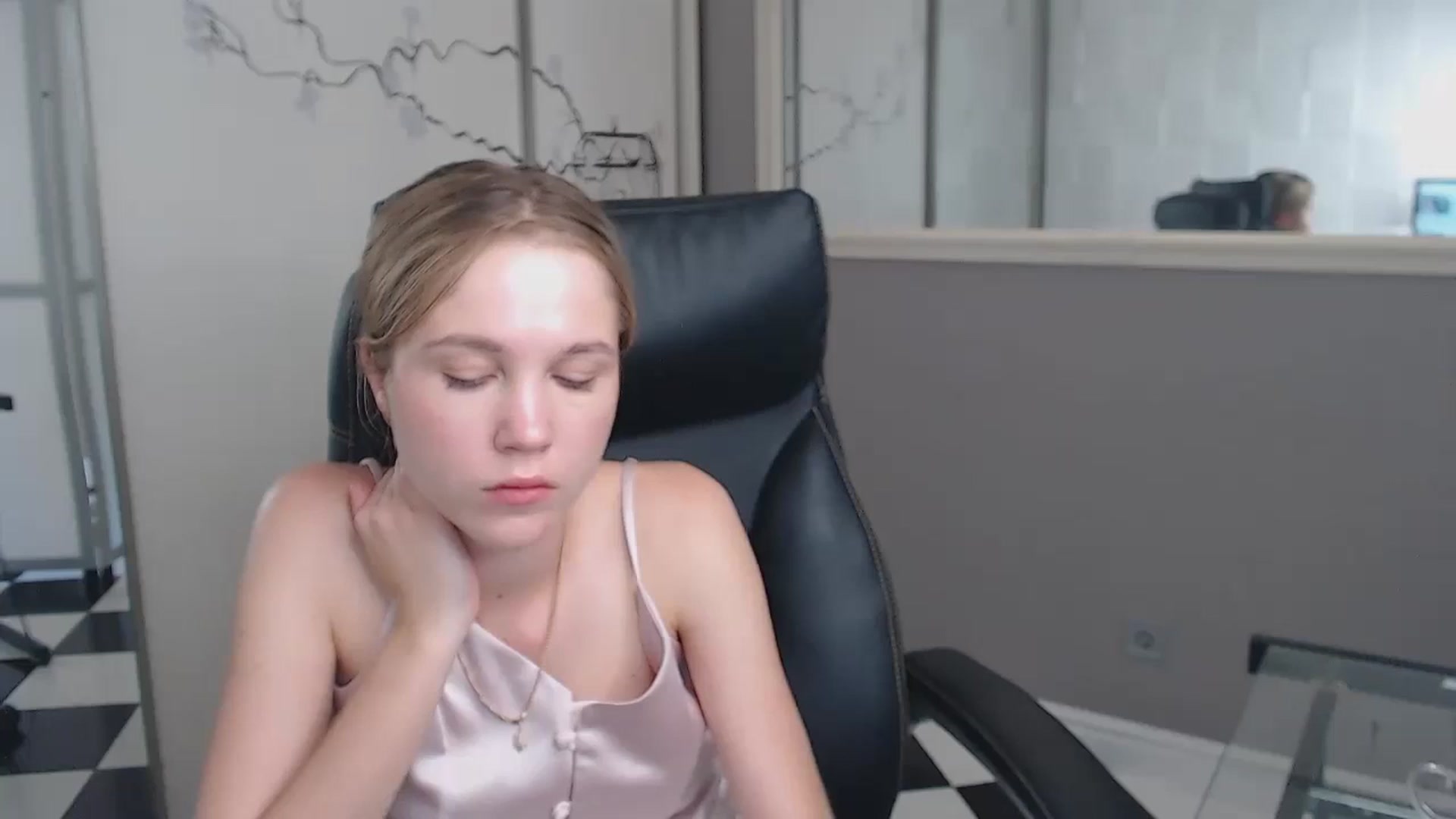 Gallery image thumbnail from Kate_Lewiss's myfreecams stream on, 06/23/2024, 11:03 image 10 of 20