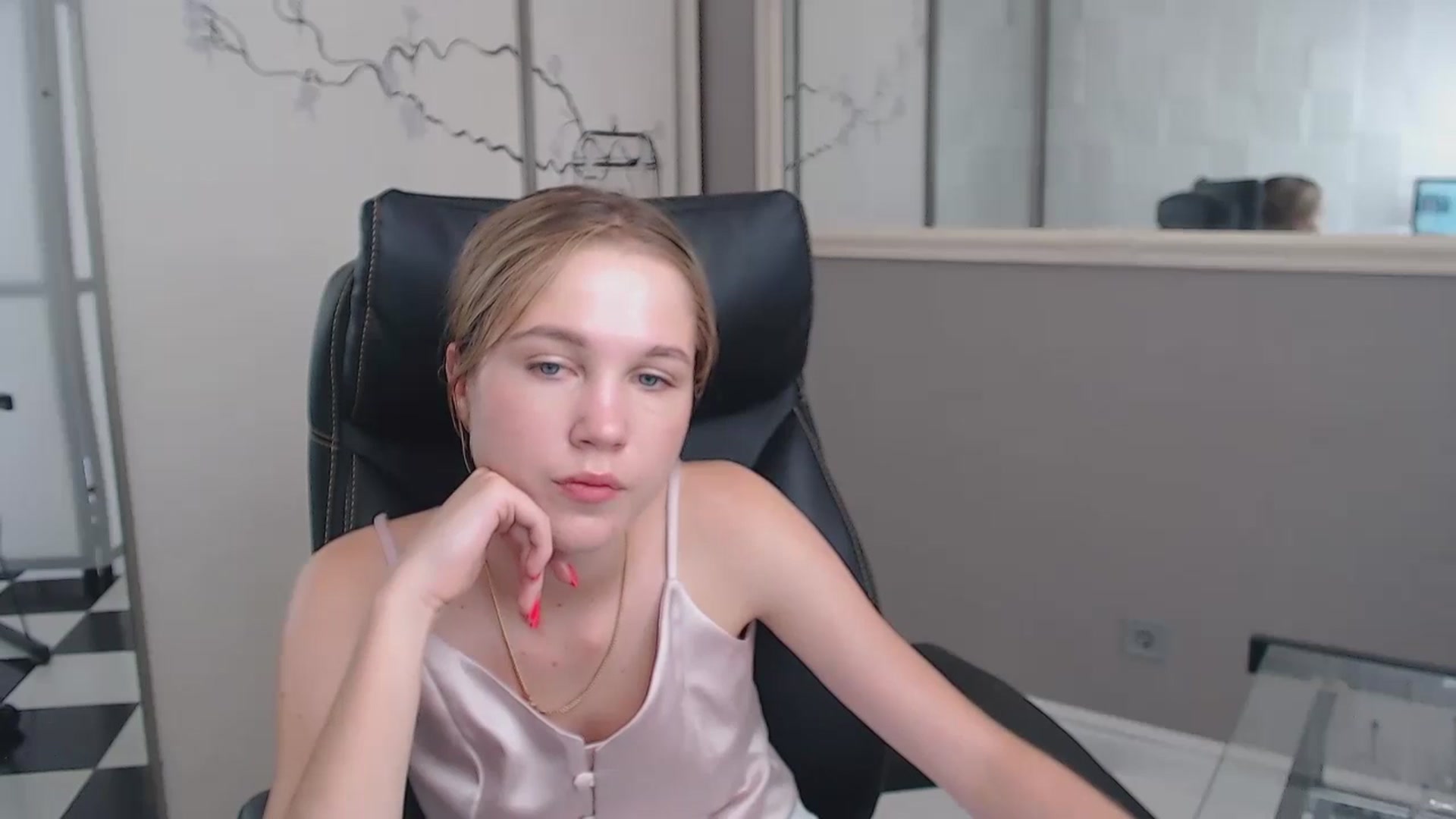Gallery image thumbnail from Kate_Lewiss's myfreecams stream on, 06/23/2024, 11:03 image 18 of 20