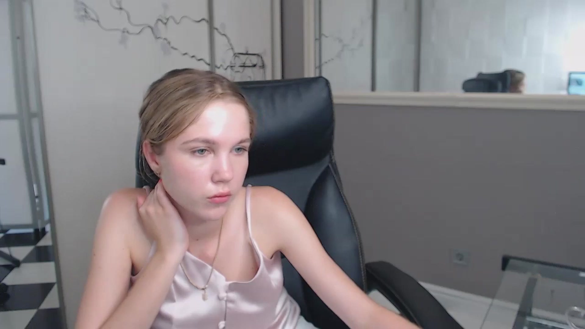 Gallery image thumbnail from Kate_Lewiss's myfreecams stream on, 06/23/2024, 11:03 image 11 of 20