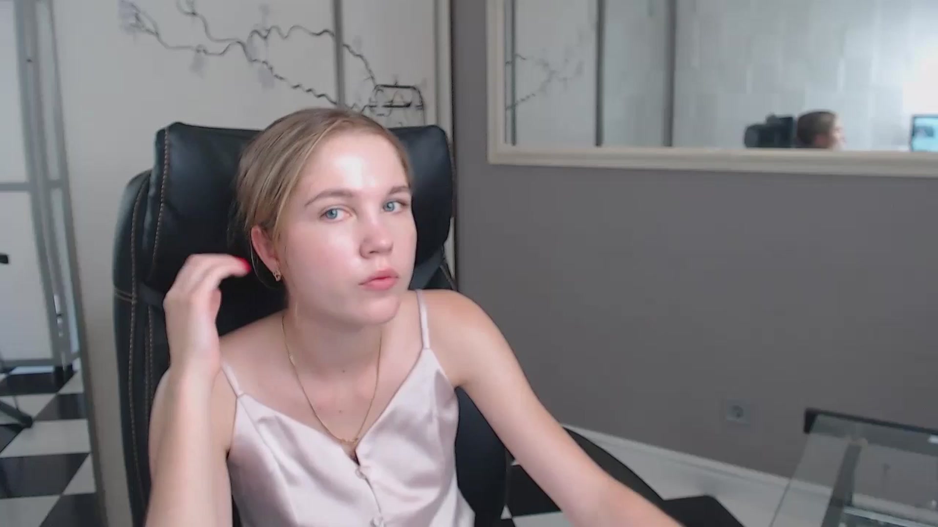 Gallery image thumbnail from Kate_Lewiss's myfreecams stream on, 06/23/2024, 11:03 image 2 of 20