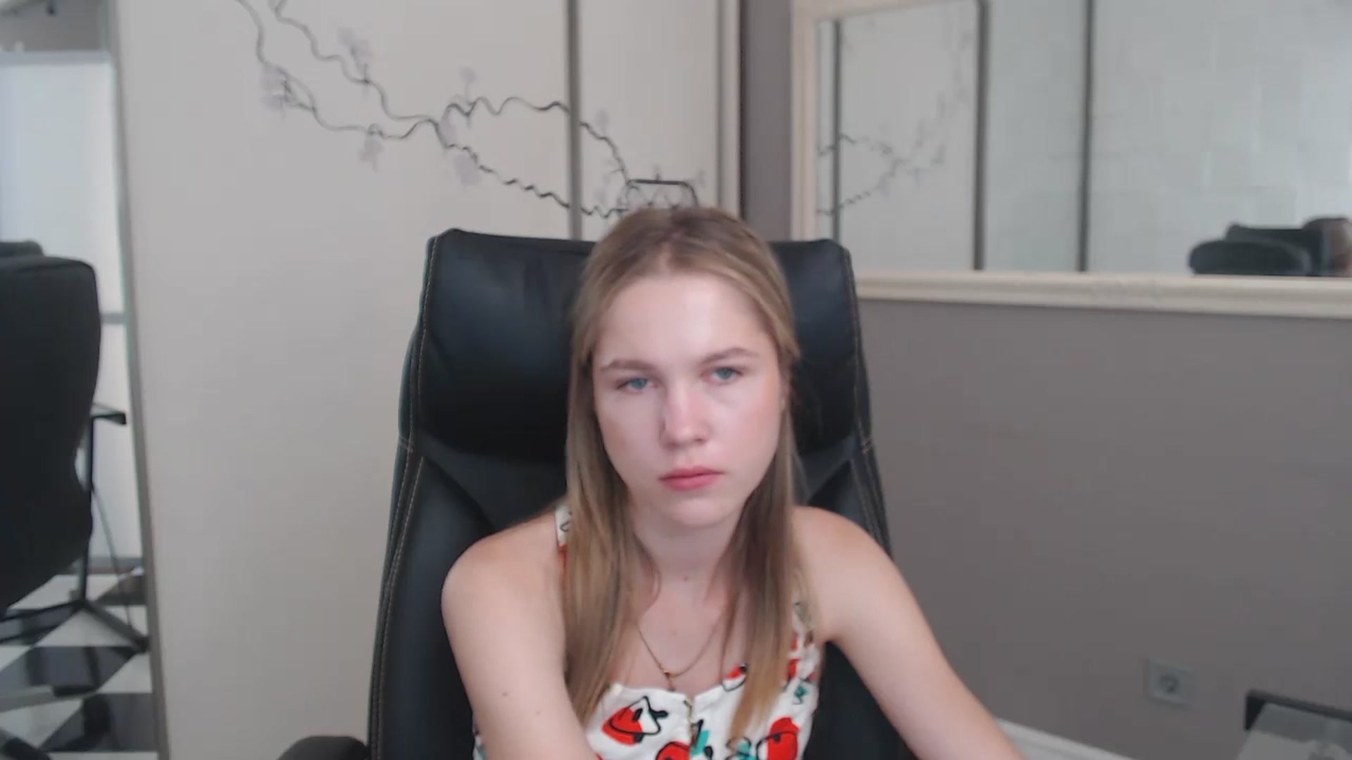 Gallery image thumbnail from Kate_Lewiss's myfreecams stream on, 06/24/2024, 07:04 image 16 of 20