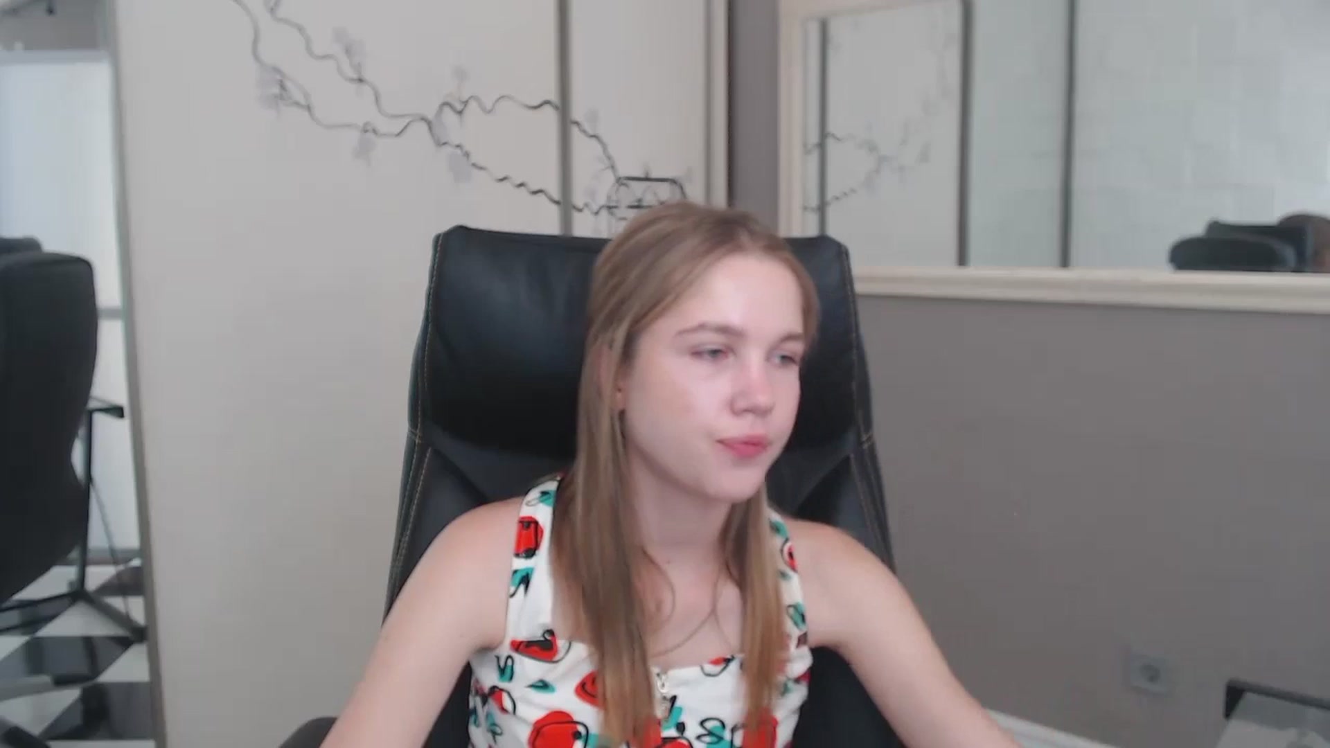 Gallery image thumbnail from Kate_Lewiss's myfreecams stream on, 06/24/2024, 07:04 image 18 of 20