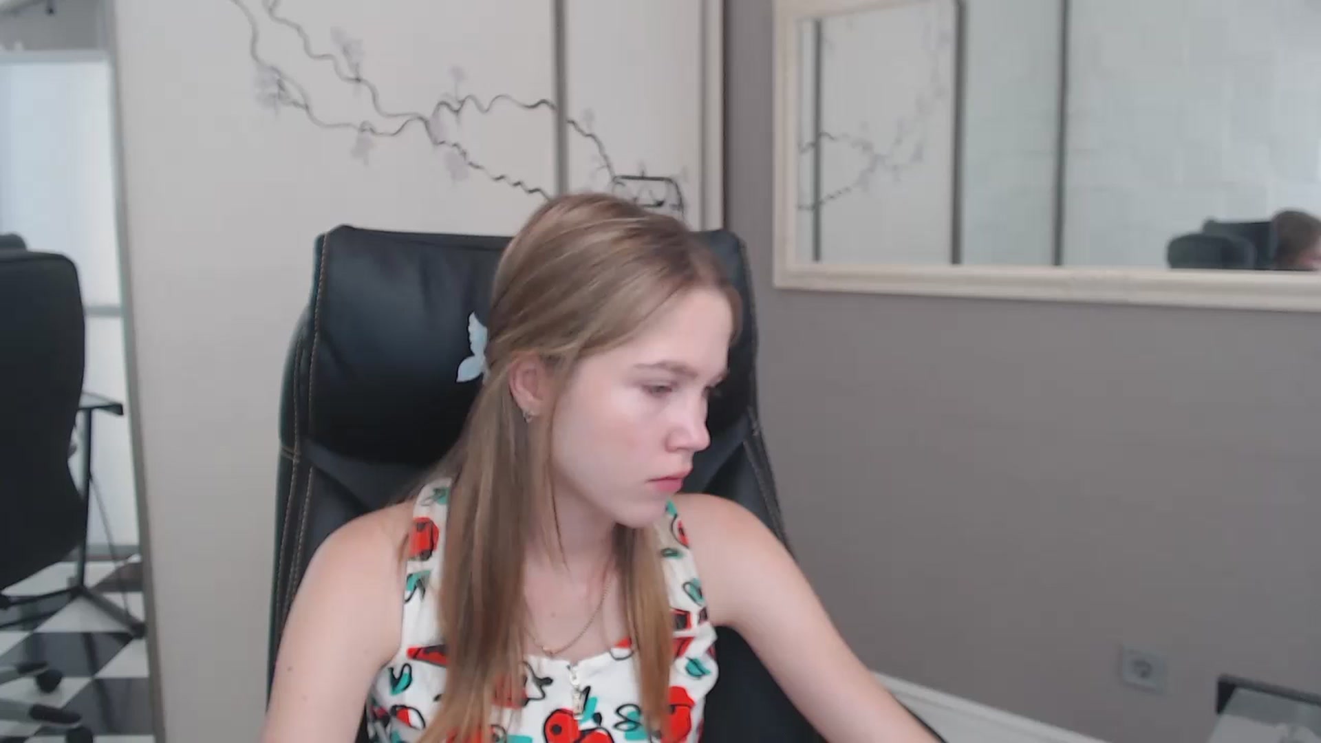 Gallery image thumbnail from Kate_Lewiss's myfreecams stream on, 06/24/2024, 07:40 image 2 of 20
