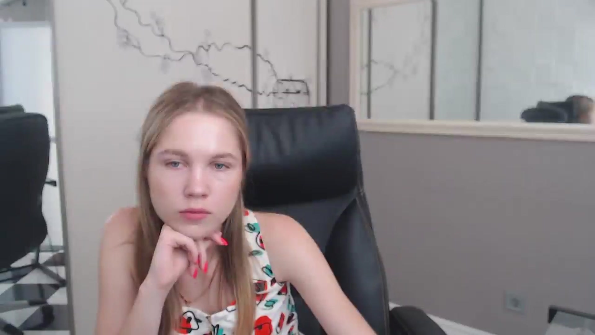 Gallery image thumbnail from Kate_Lewiss's myfreecams stream on, 06/24/2024, 07:40 image 8 of 20