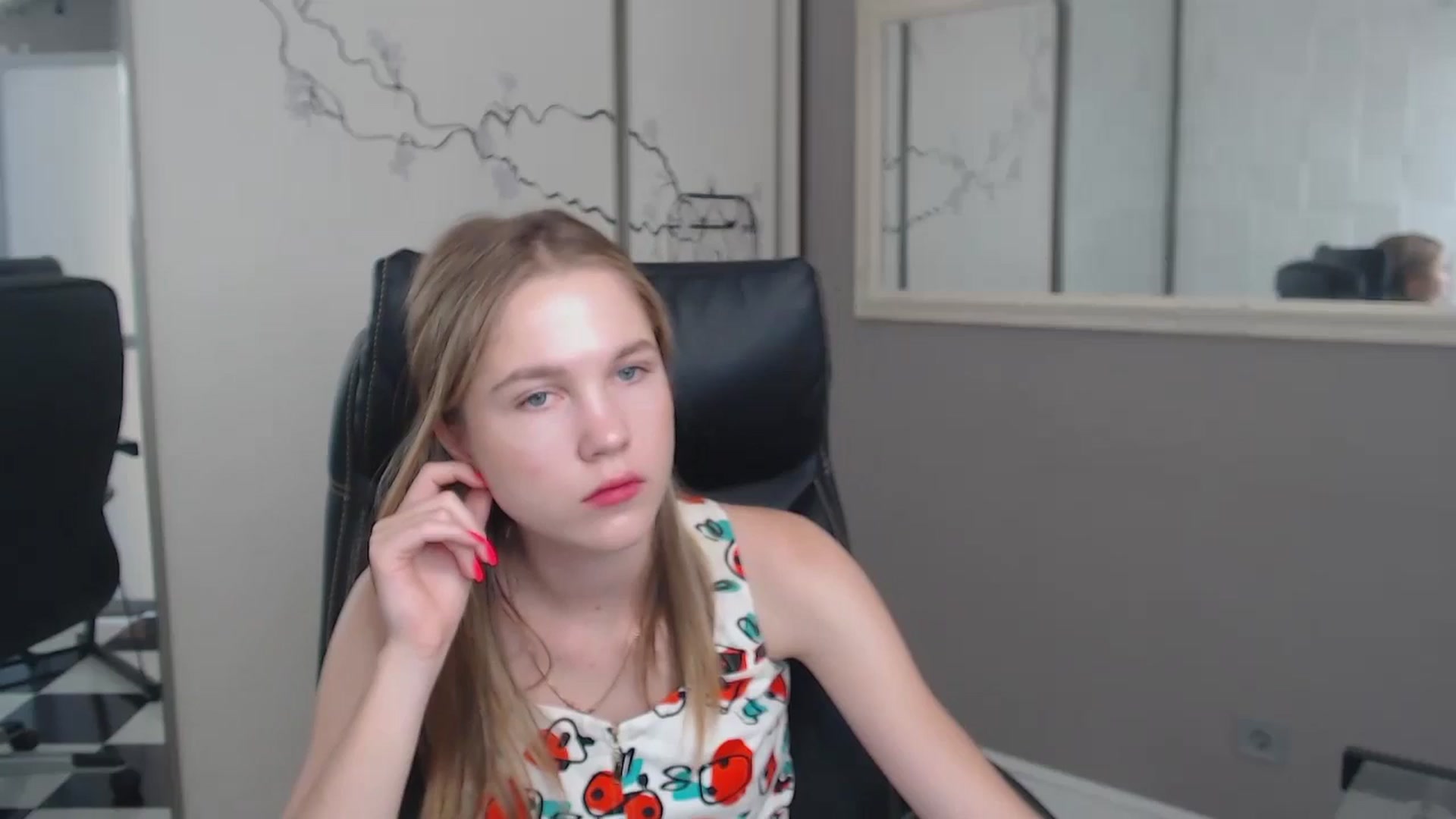 Gallery image thumbnail from Kate_Lewiss's myfreecams stream on, 06/24/2024, 07:40 image 17 of 20
