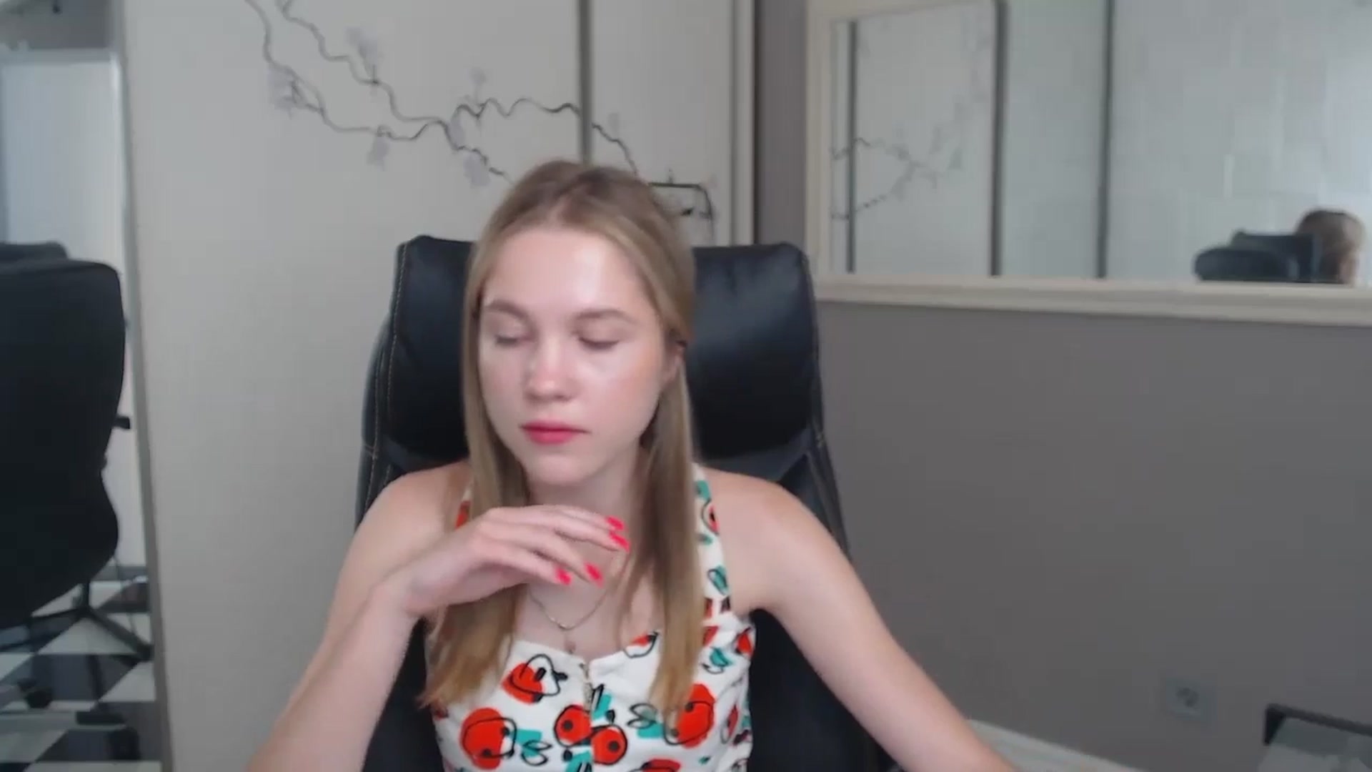 Gallery image thumbnail from Kate_Lewiss's myfreecams stream on, 06/24/2024, 07:40 image 14 of 20