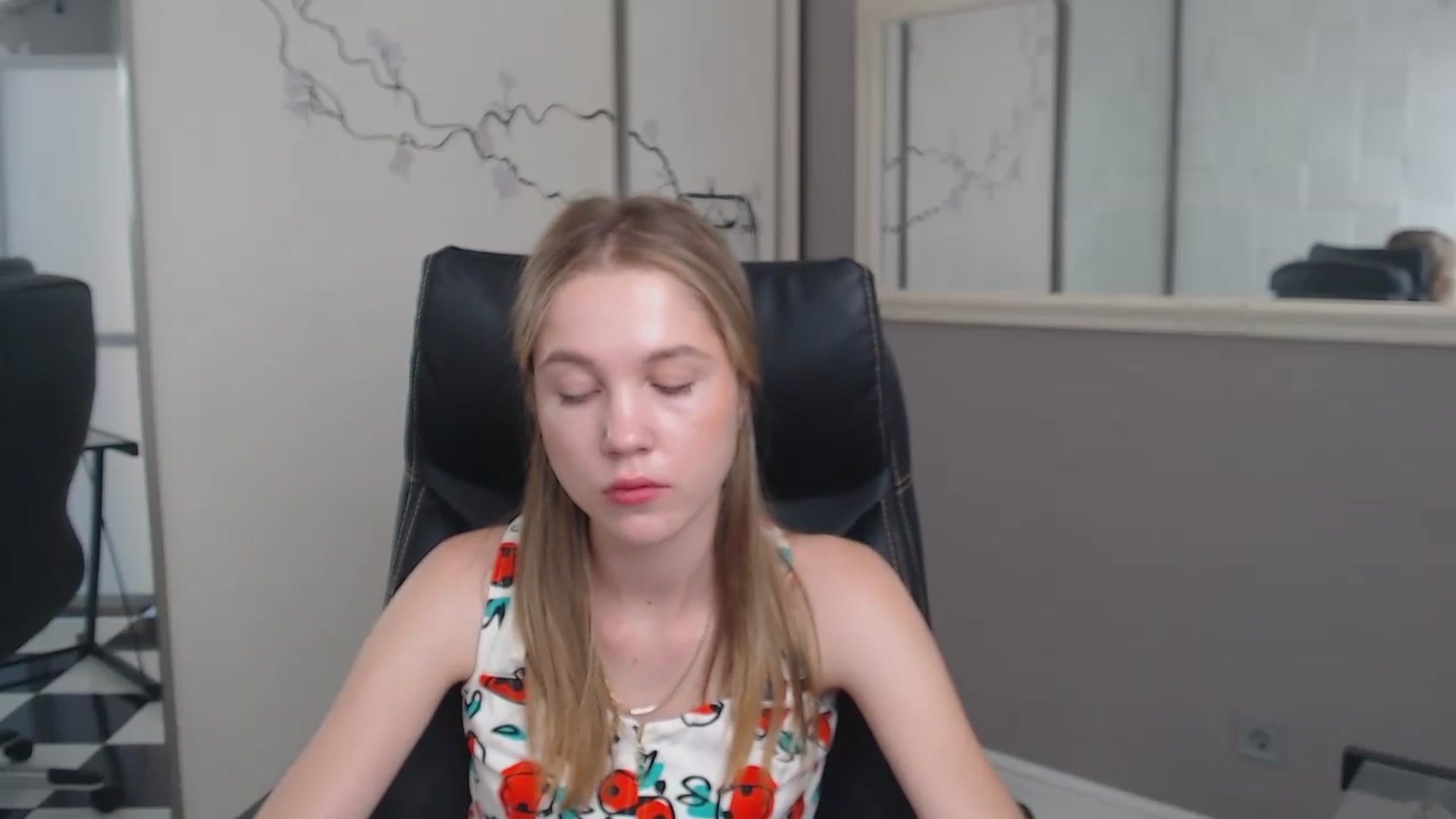 Gallery image thumbnail from Kate_Lewiss's myfreecams stream on, 06/24/2024, 09:55 image 4 of 20