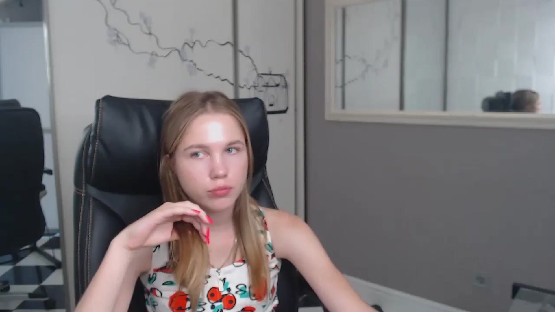 Gallery image thumbnail from Kate_Lewiss's myfreecams stream on, 06/24/2024, 10:26 image 14 of 20