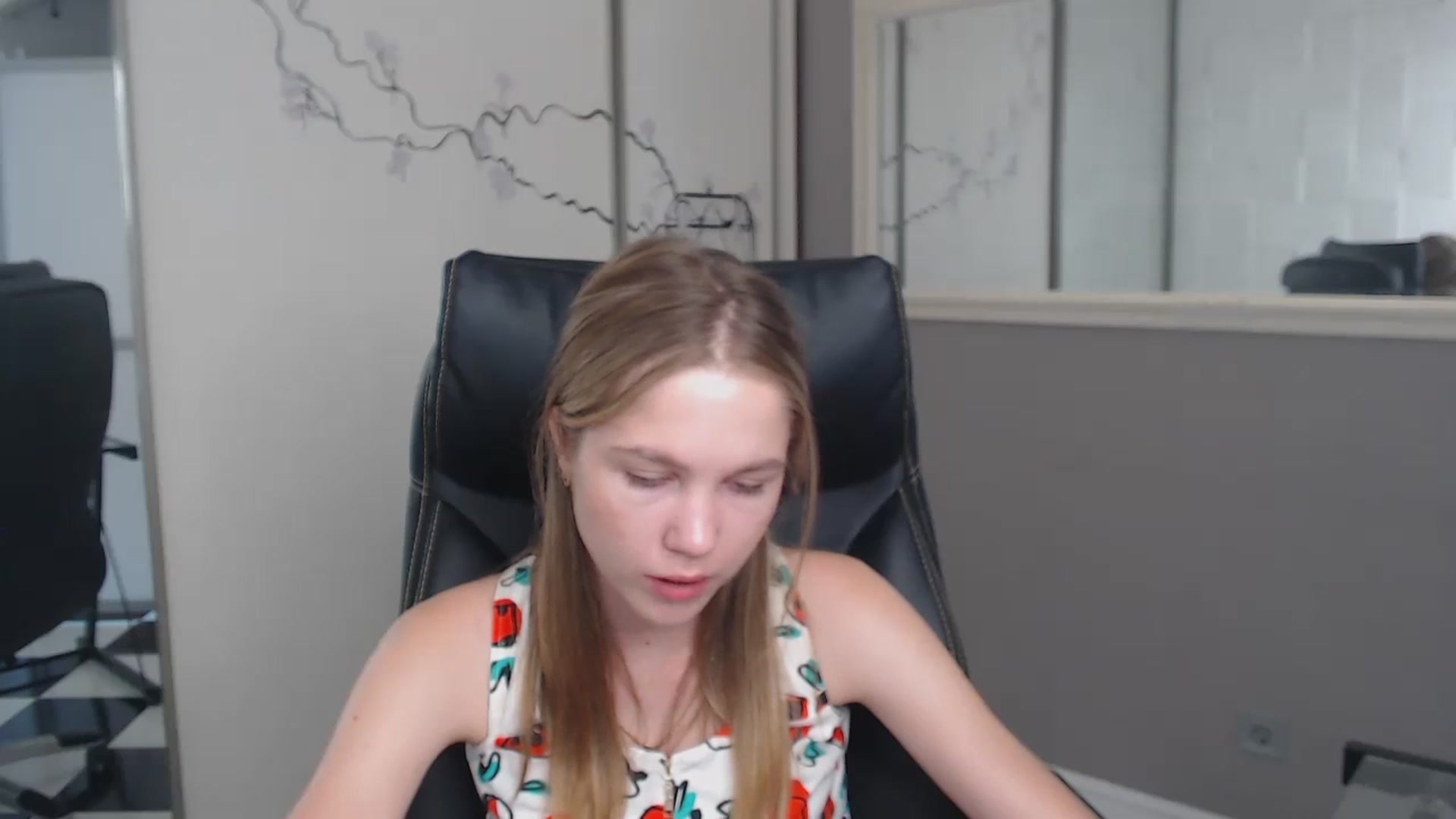 Gallery image thumbnail from Kate_Lewiss's myfreecams stream on, 06/24/2024, 10:45 image 13 of 20