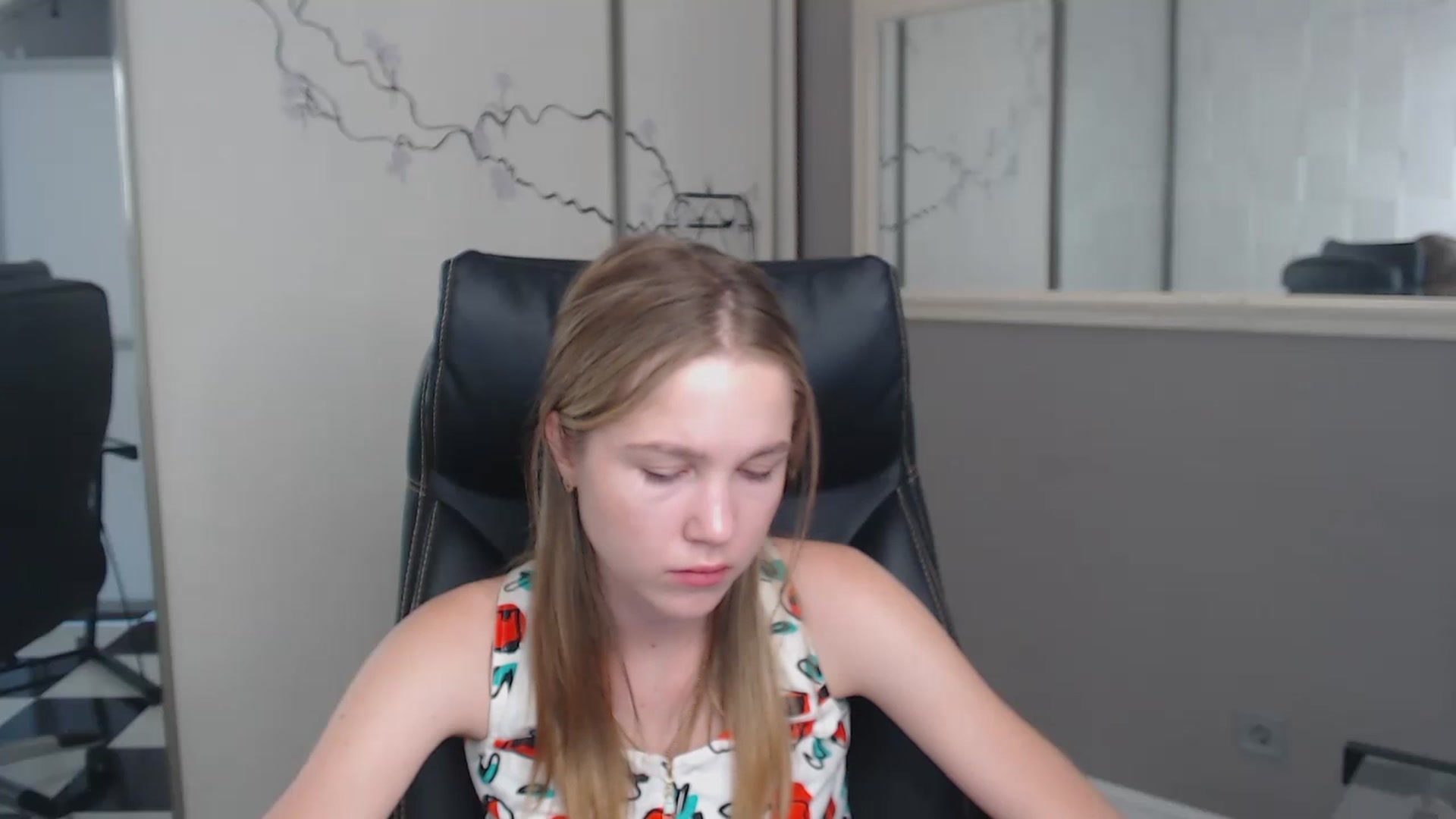 Gallery image thumbnail from Kate_Lewiss's myfreecams stream on, 06/24/2024, 10:45 image 14 of 20