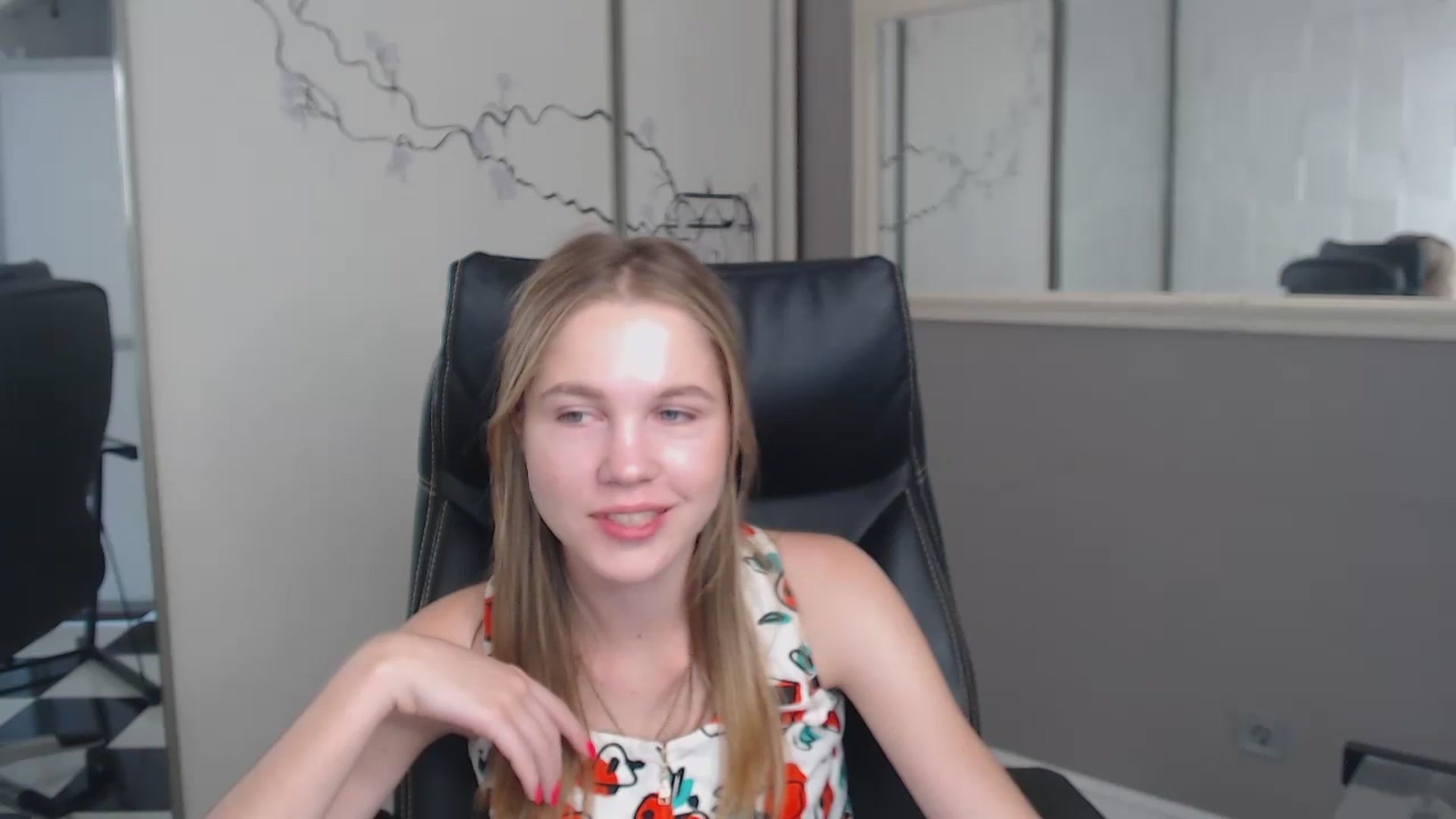 Gallery image thumbnail from Kate_Lewiss's myfreecams stream on, 06/24/2024, 10:45 image 18 of 20