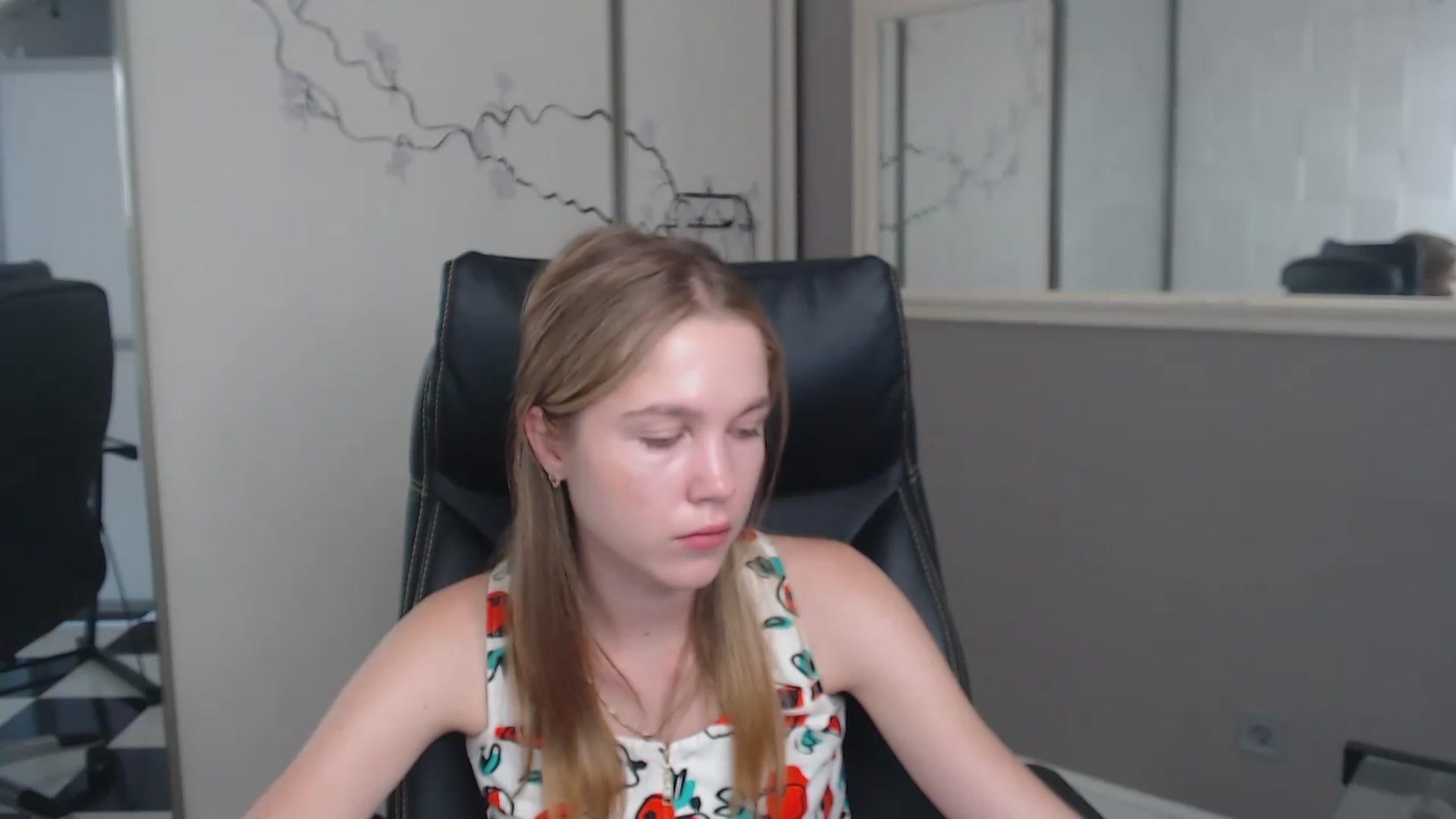 Gallery image thumbnail from Kate_Lewiss's myfreecams stream on, 06/24/2024, 10:45 image 11 of 20