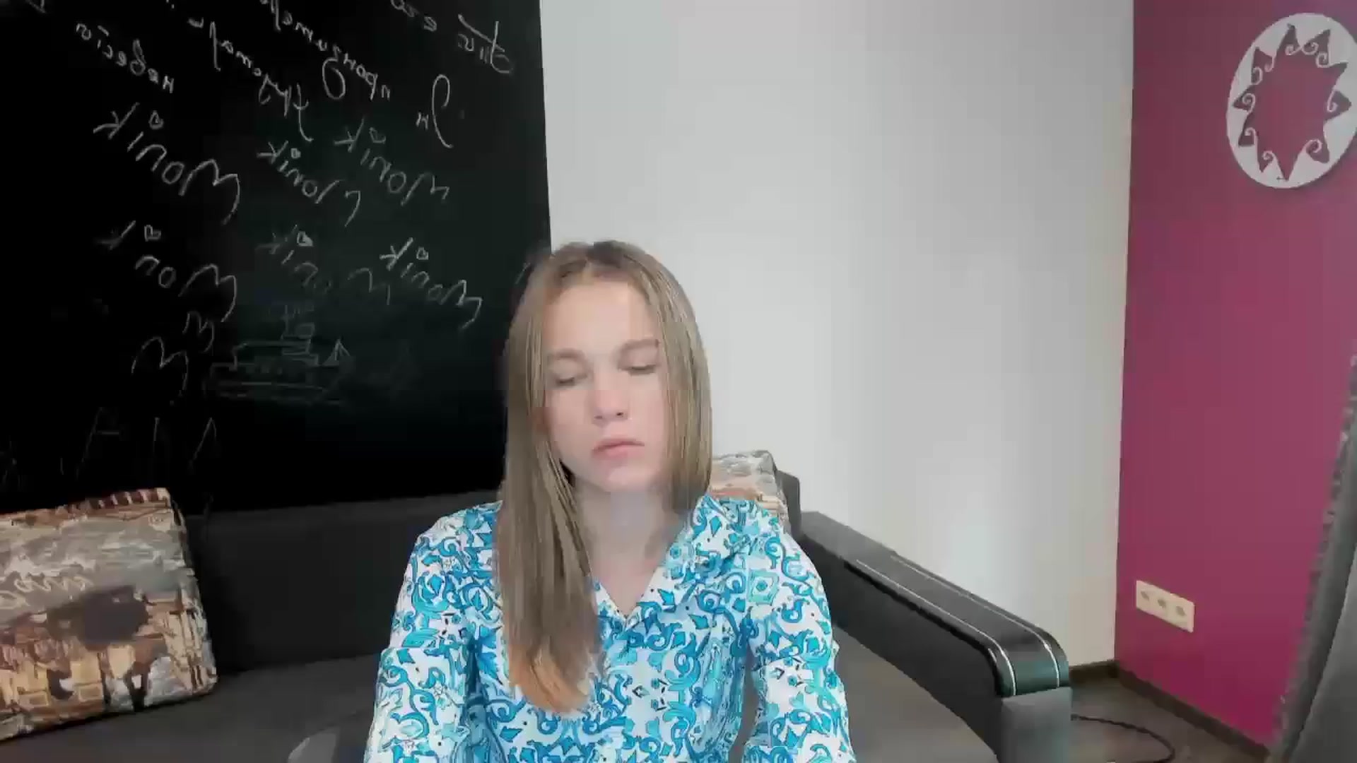 Gallery image thumbnail from Kate_Lewiss's myfreecams stream on, 06/25/2024, 07:14 image 17 of 20