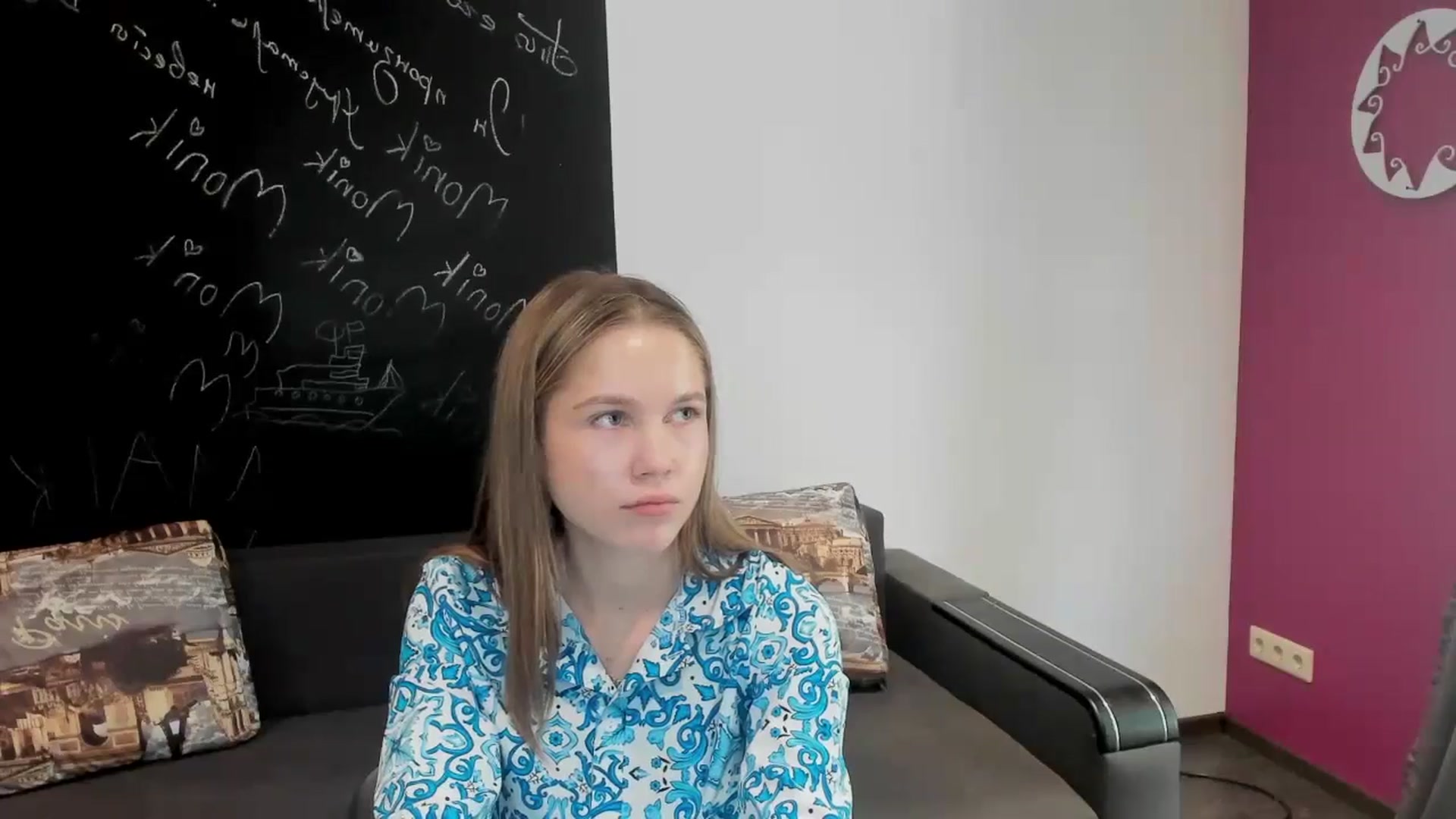 Gallery image thumbnail from Kate_Lewiss's myfreecams stream on, 06/25/2024, 09:53 image 8 of 20