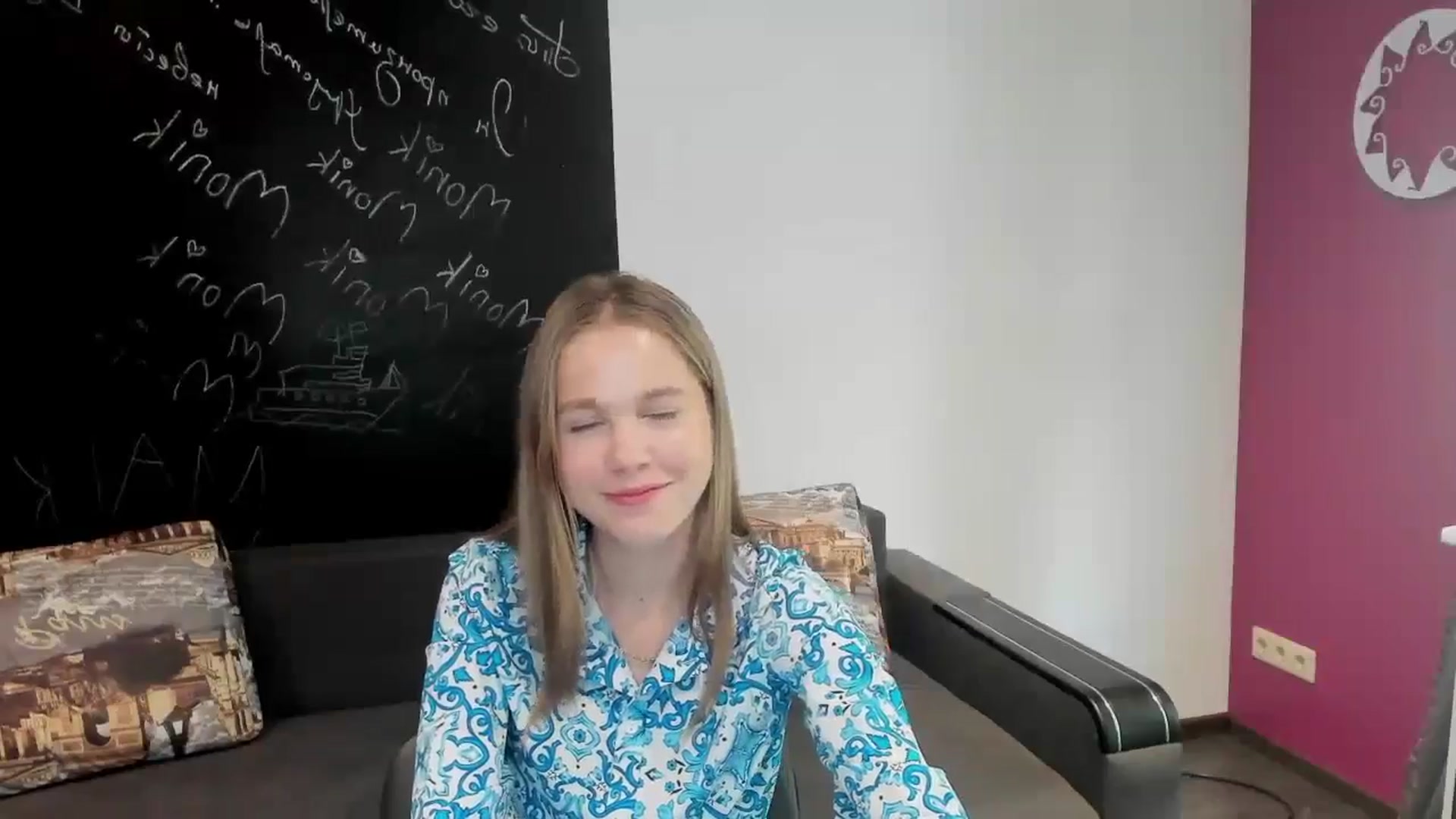 Gallery image thumbnail from Kate_Lewiss's myfreecams stream on, 06/25/2024, 10:09 image 13 of 20