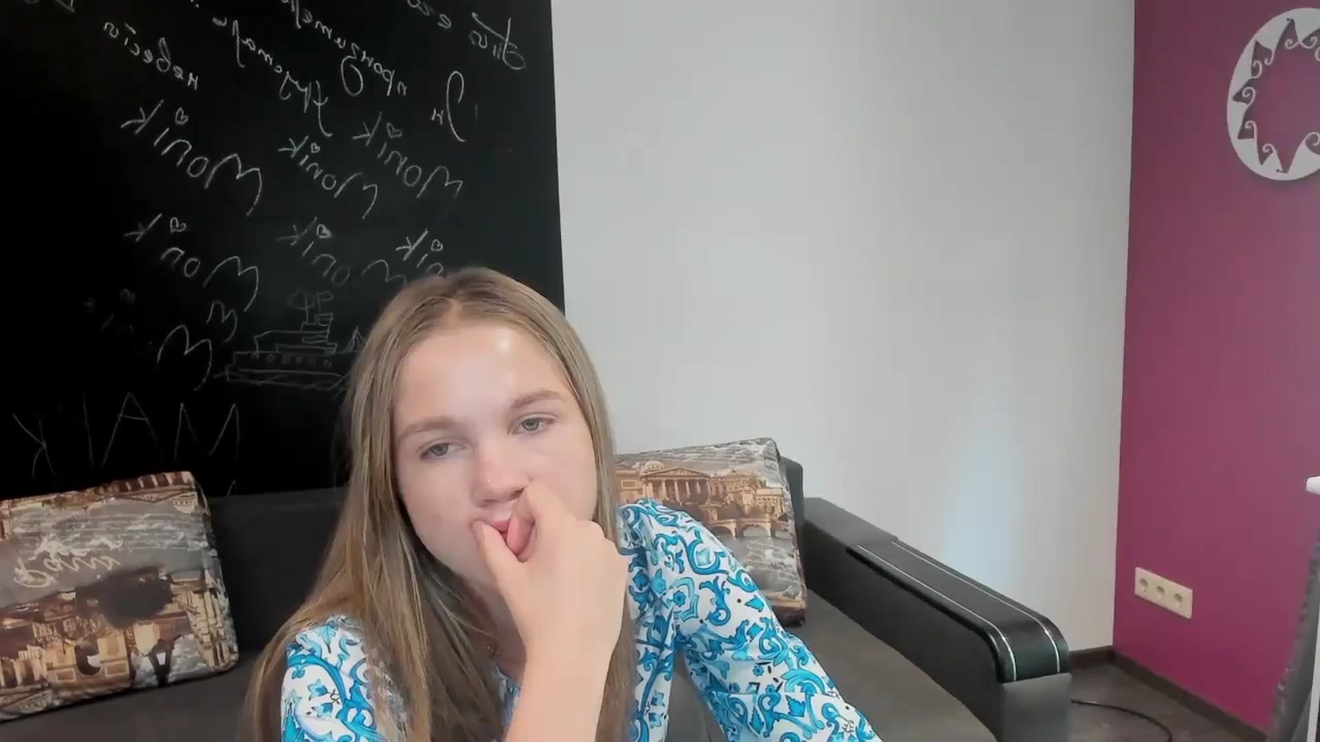 Gallery image thumbnail from Kate_Lewiss's myfreecams stream on, 06/25/2024, 11:04 image 4 of 20