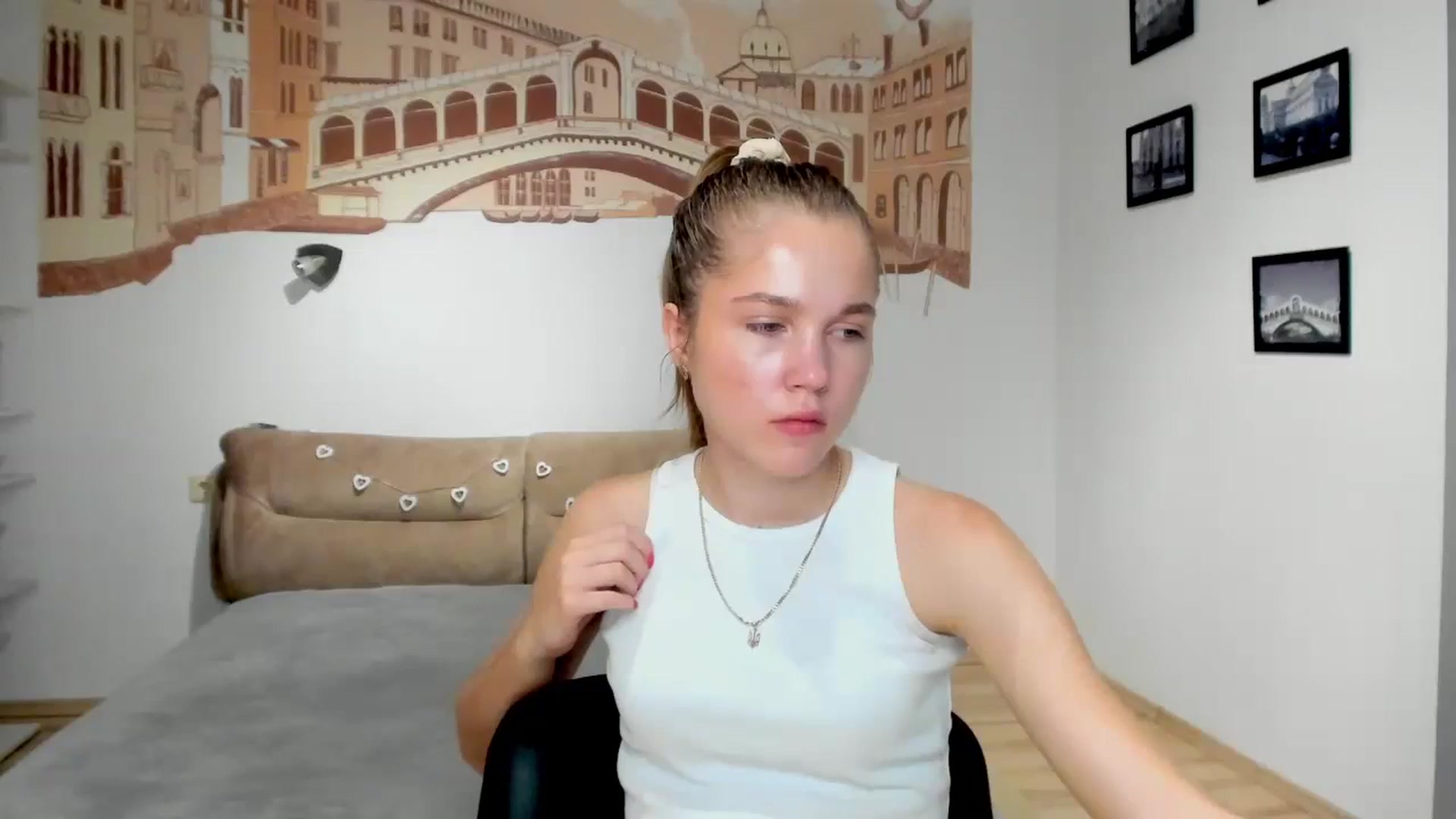 Gallery image thumbnail from Kate_Lewiss's myfreecams stream on, 06/26/2024, 07:54 image 6 of 20