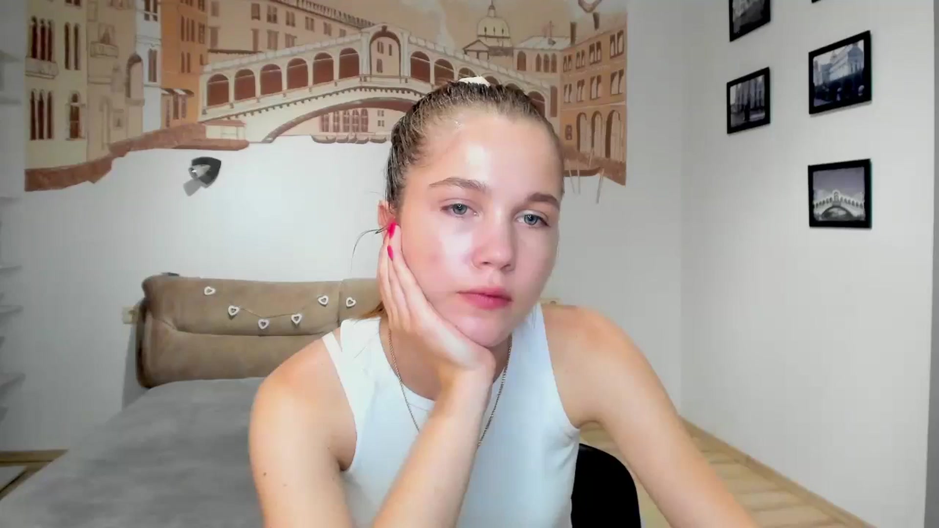 Gallery image thumbnail from Kate_Lewiss's myfreecams stream on, 06/26/2024, 07:54 image 8 of 20