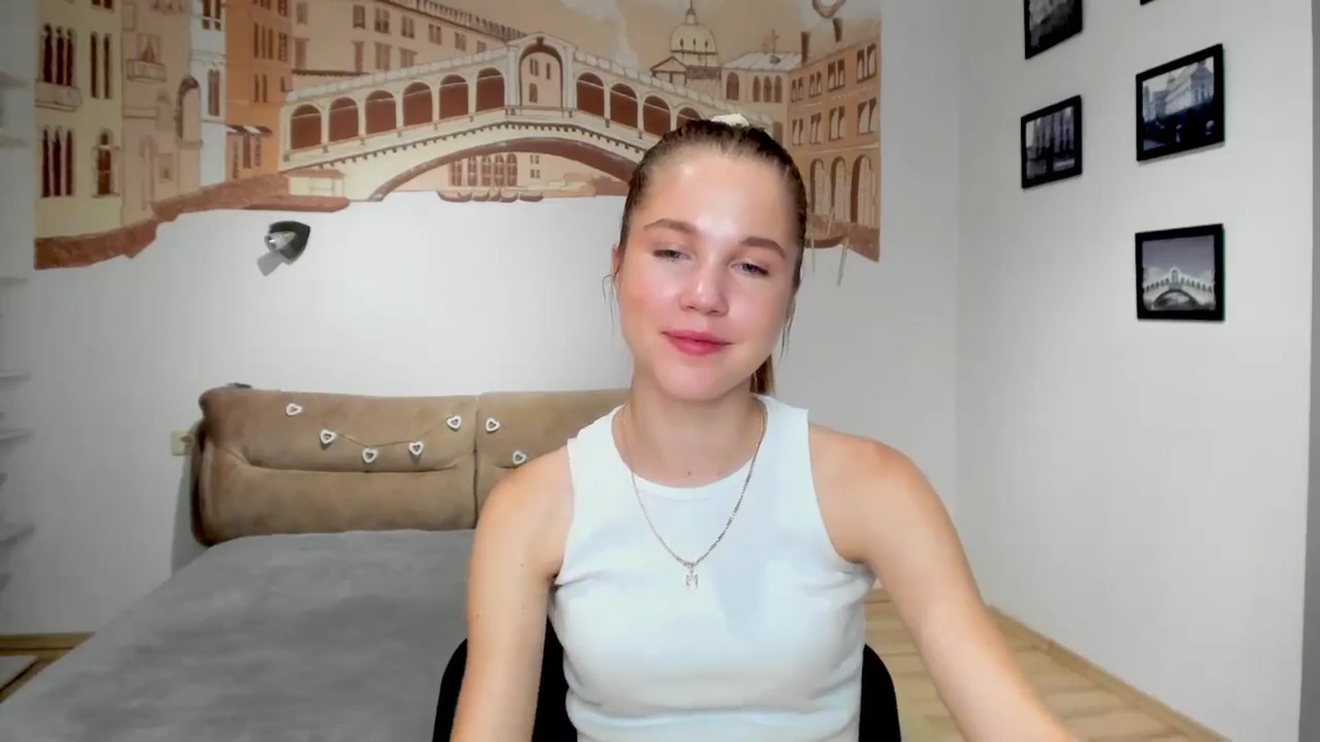 Gallery image thumbnail from Kate_Lewiss's myfreecams stream on, 06/26/2024, 07:54 image 5 of 20