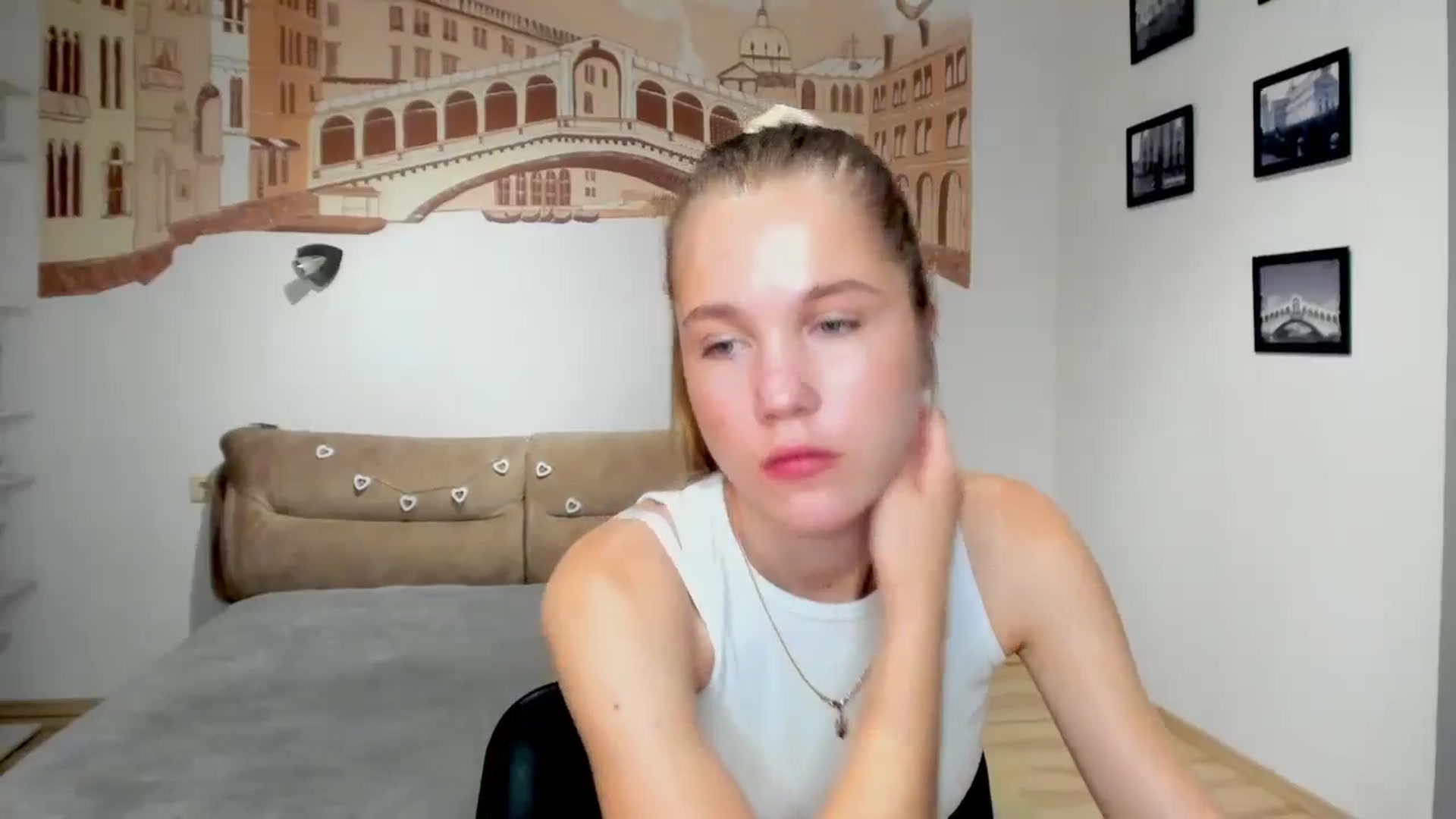 Gallery image thumbnail from Kate_Lewiss's myfreecams stream on, 06/26/2024, 07:54 image 7 of 20