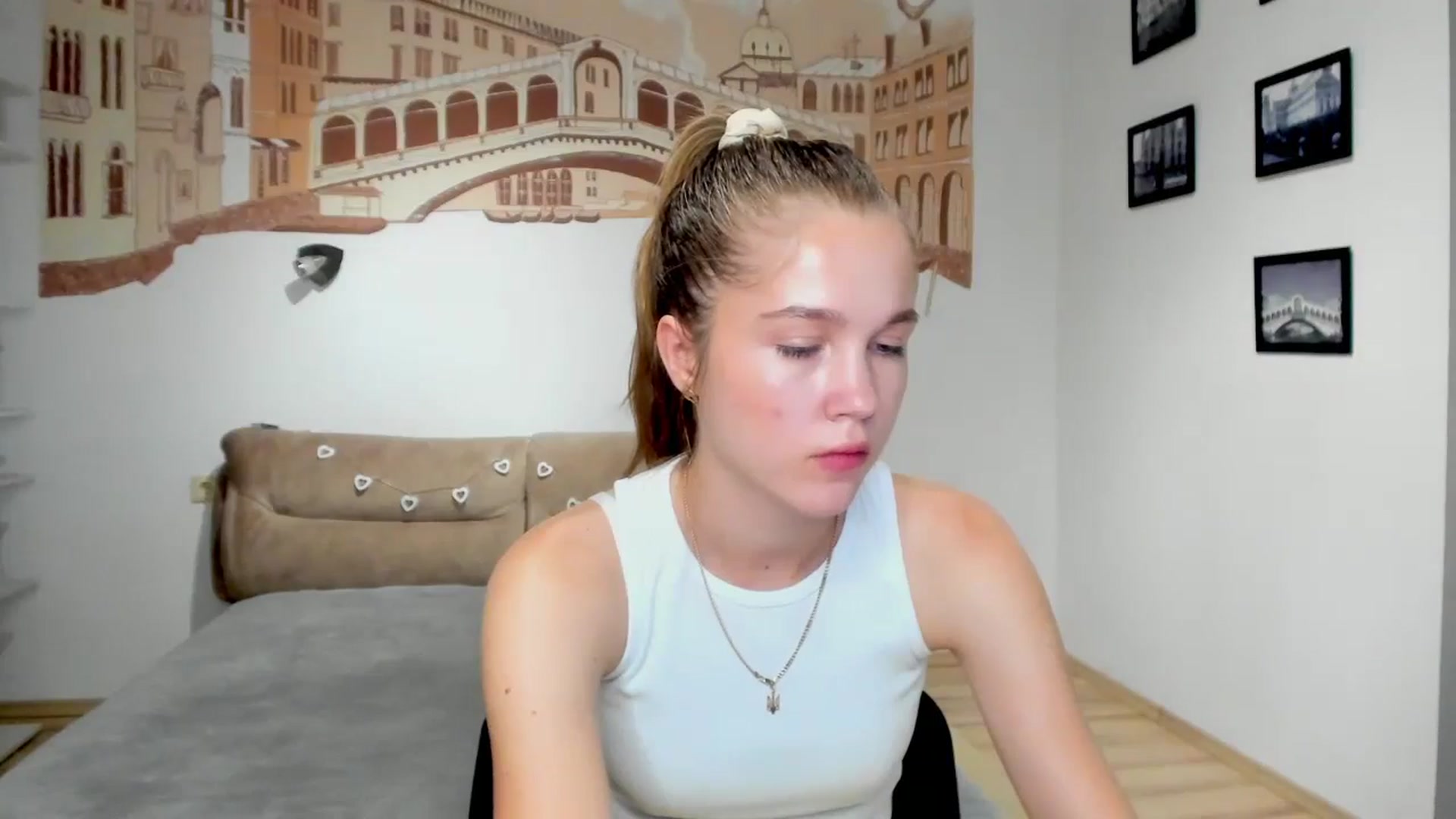 Gallery image thumbnail from Kate_Lewiss's myfreecams stream on, 06/26/2024, 07:54 image 13 of 20