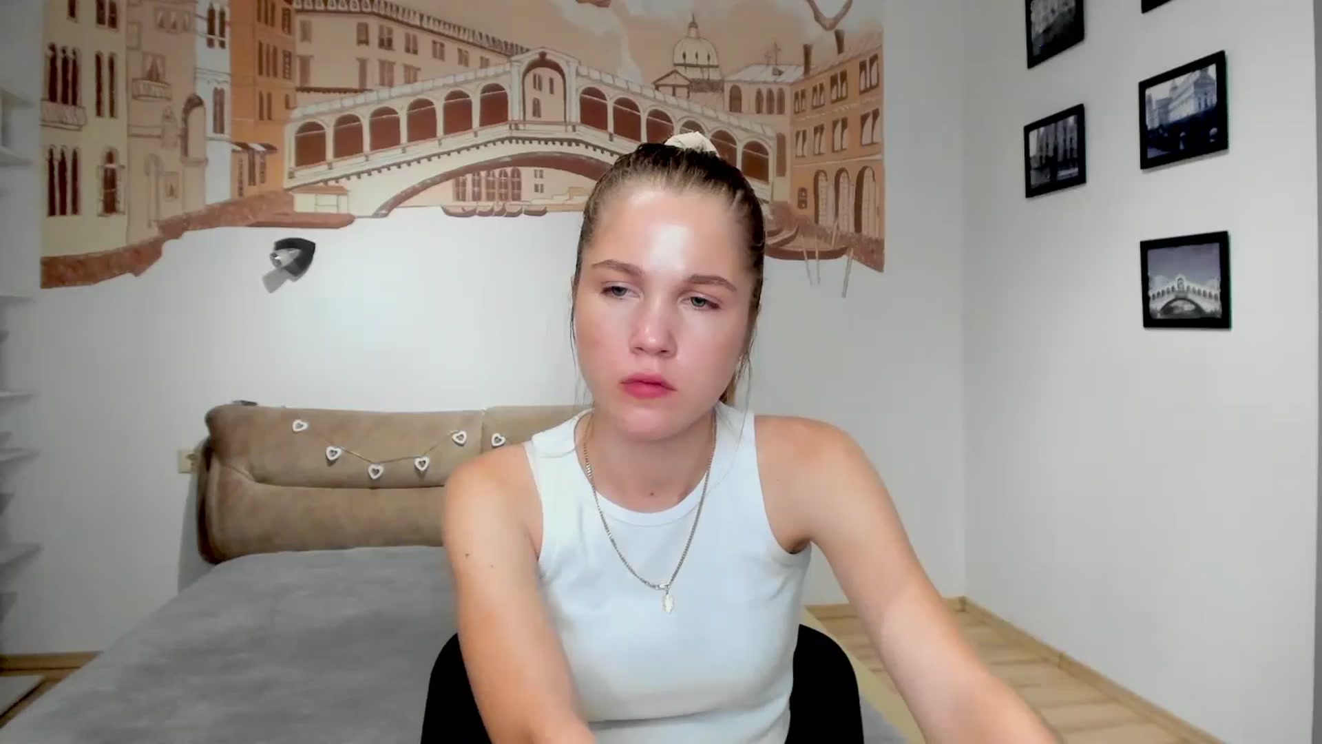 Gallery image thumbnail from Kate_Lewiss's myfreecams stream on, 06/26/2024, 08:37 image 13 of 20